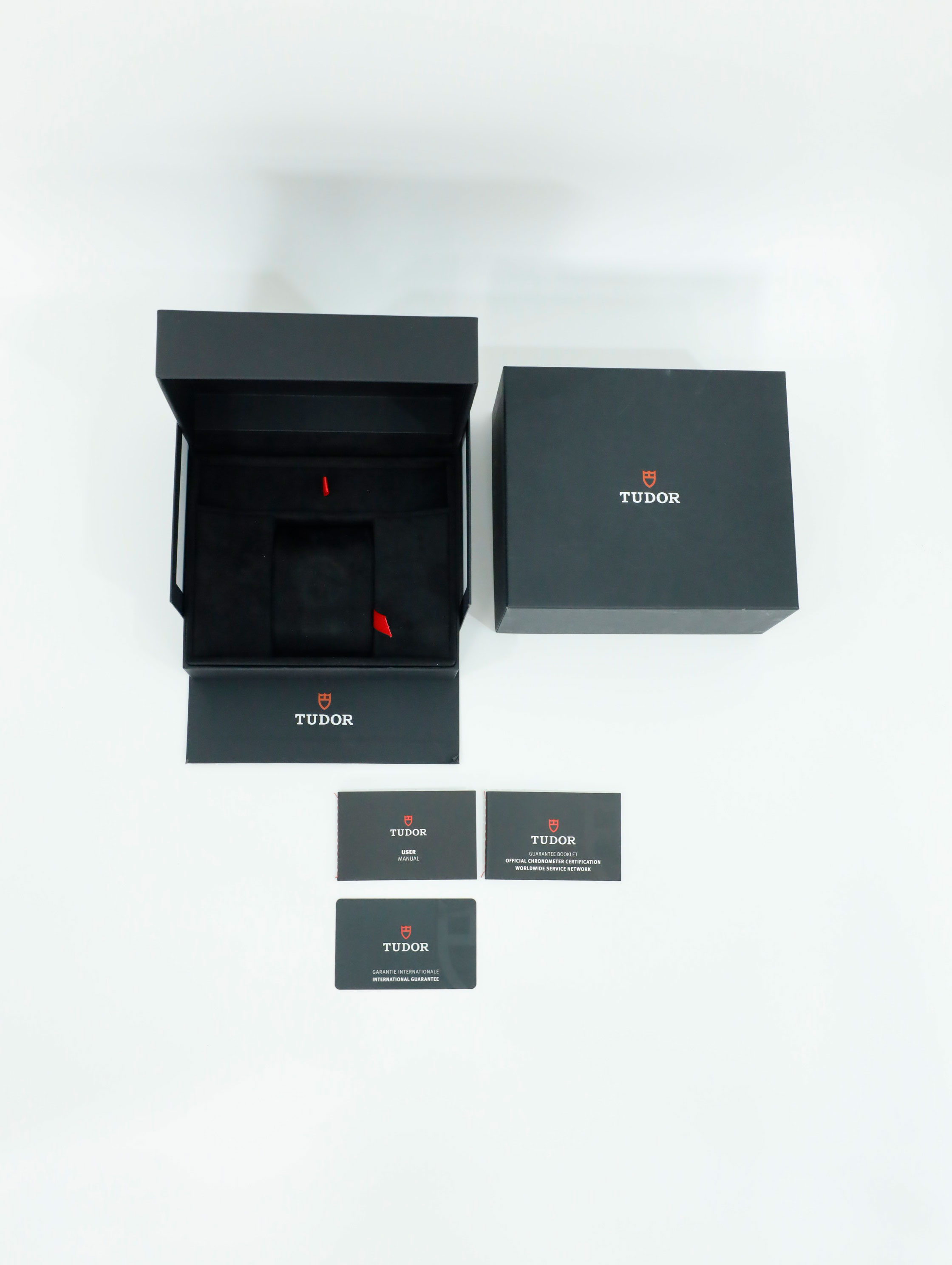 튜더 블랙 베이 S&G M79733N-0004 중고 2025년식 풀패키지샷