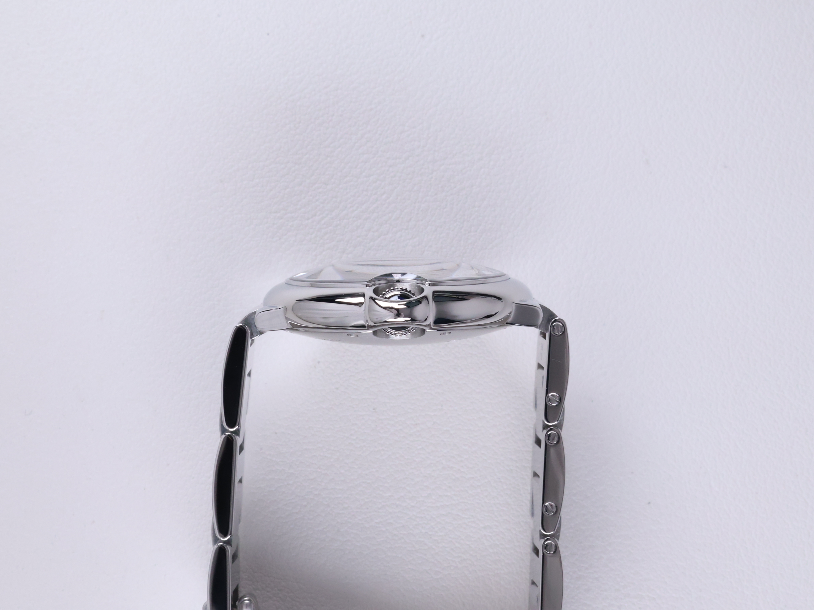까르띠에 발롱 블루 W6920046 중고 2013년식 측면(크라운)