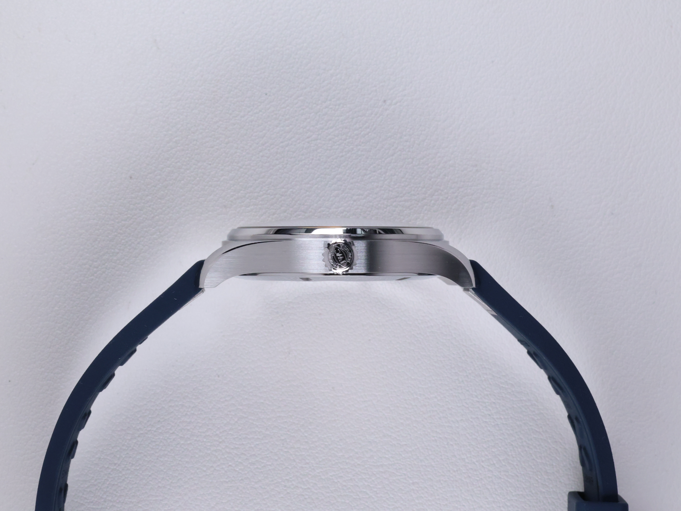 IWC 파일럿 워치 마크 XX 어린 왕자 IW328221 중고 2026년식 측면(크라운)