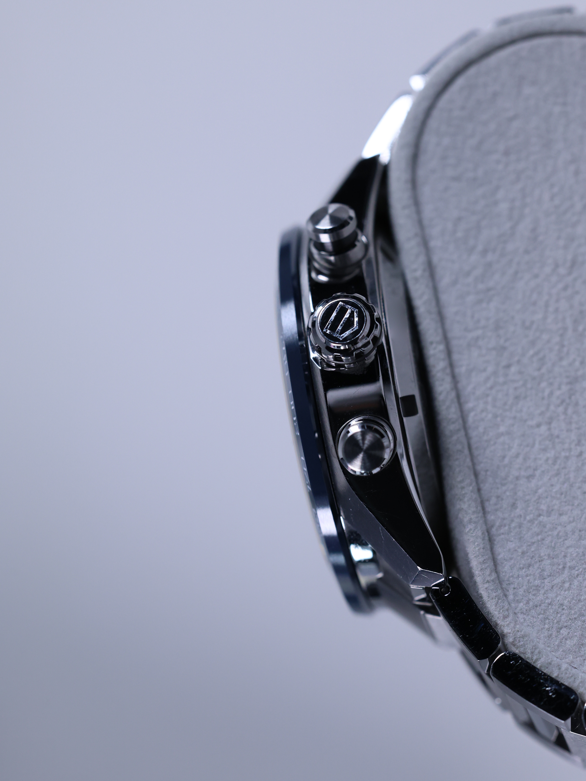 TAG Heuer Carrera Chronograph CBN2A1A.BA0643 - 12