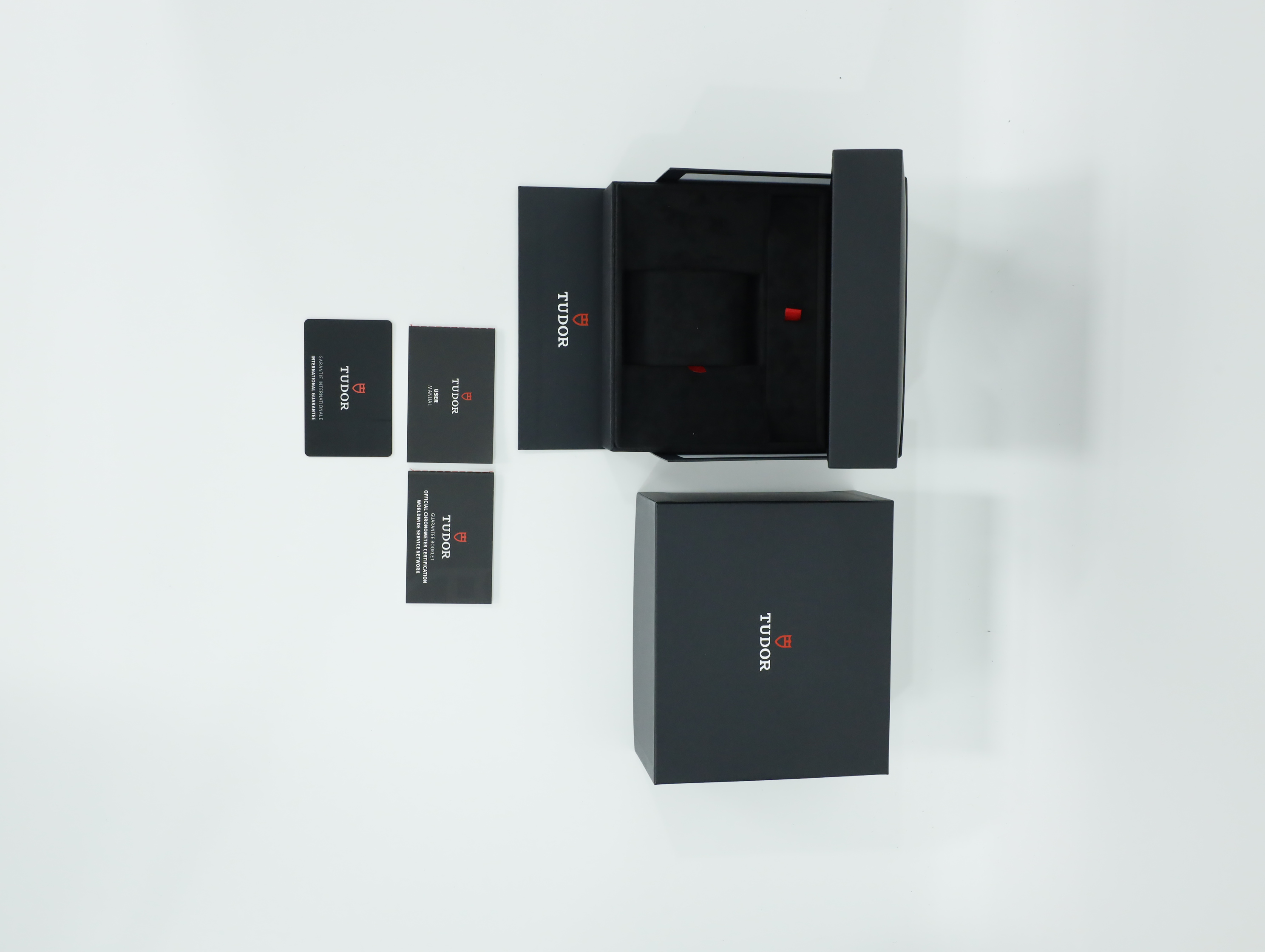 튜더 블랙 베이 크로노 M79360N-0019 중고 2025년식 풀패키지샷