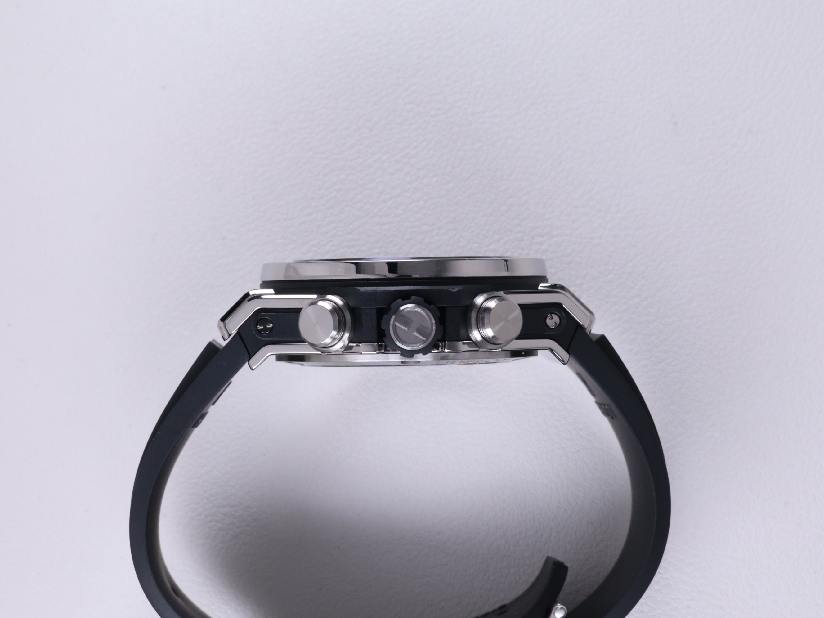 Hublot Big Bang Unico Titanium 441.NX.1171.RX 中古 2023年式 측면(크라운)