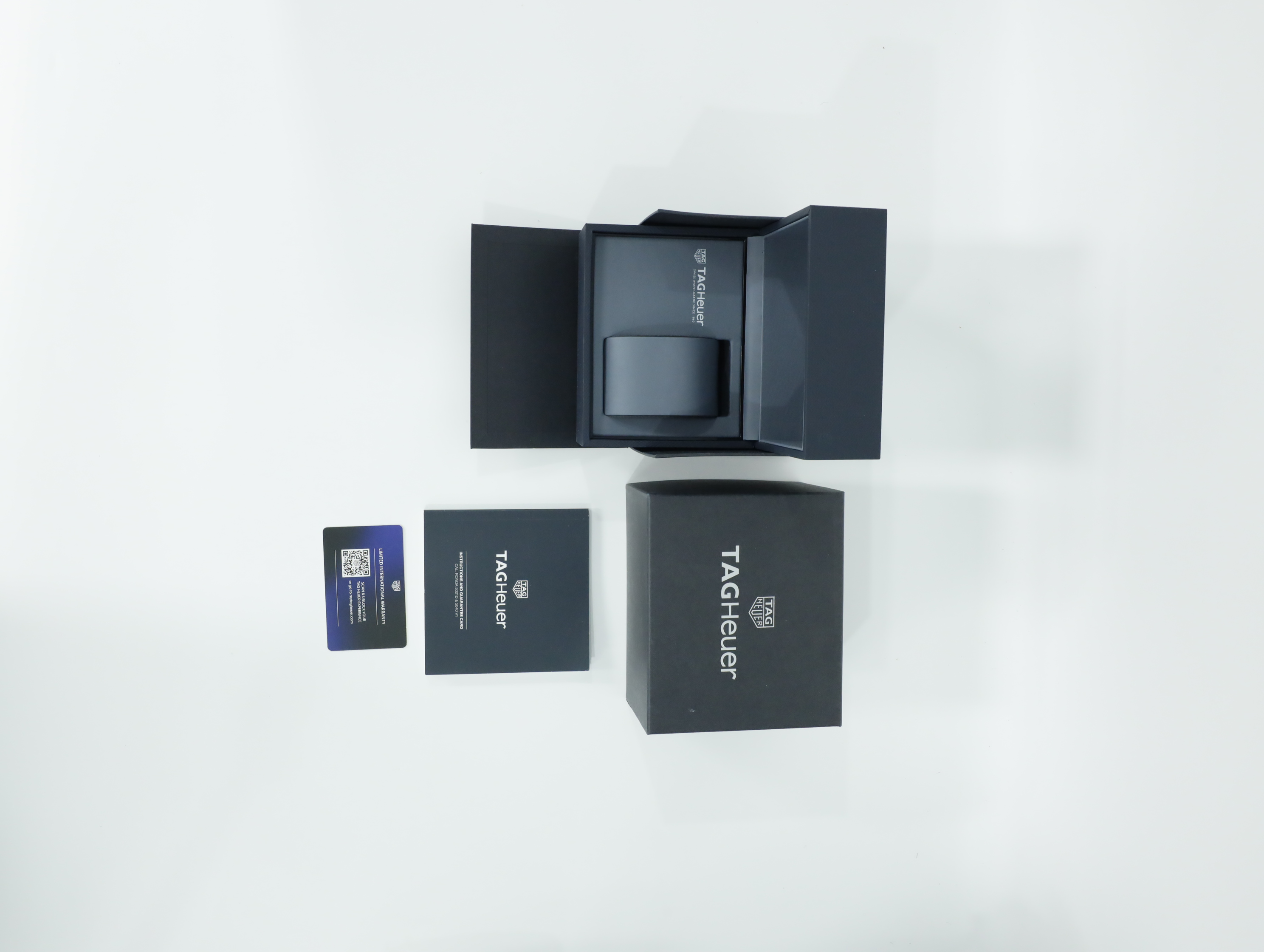 태그 호이어 포뮬러 1 크로노그래프 CAZ1010.BA0842 중고 2025년식 풀패키지샷