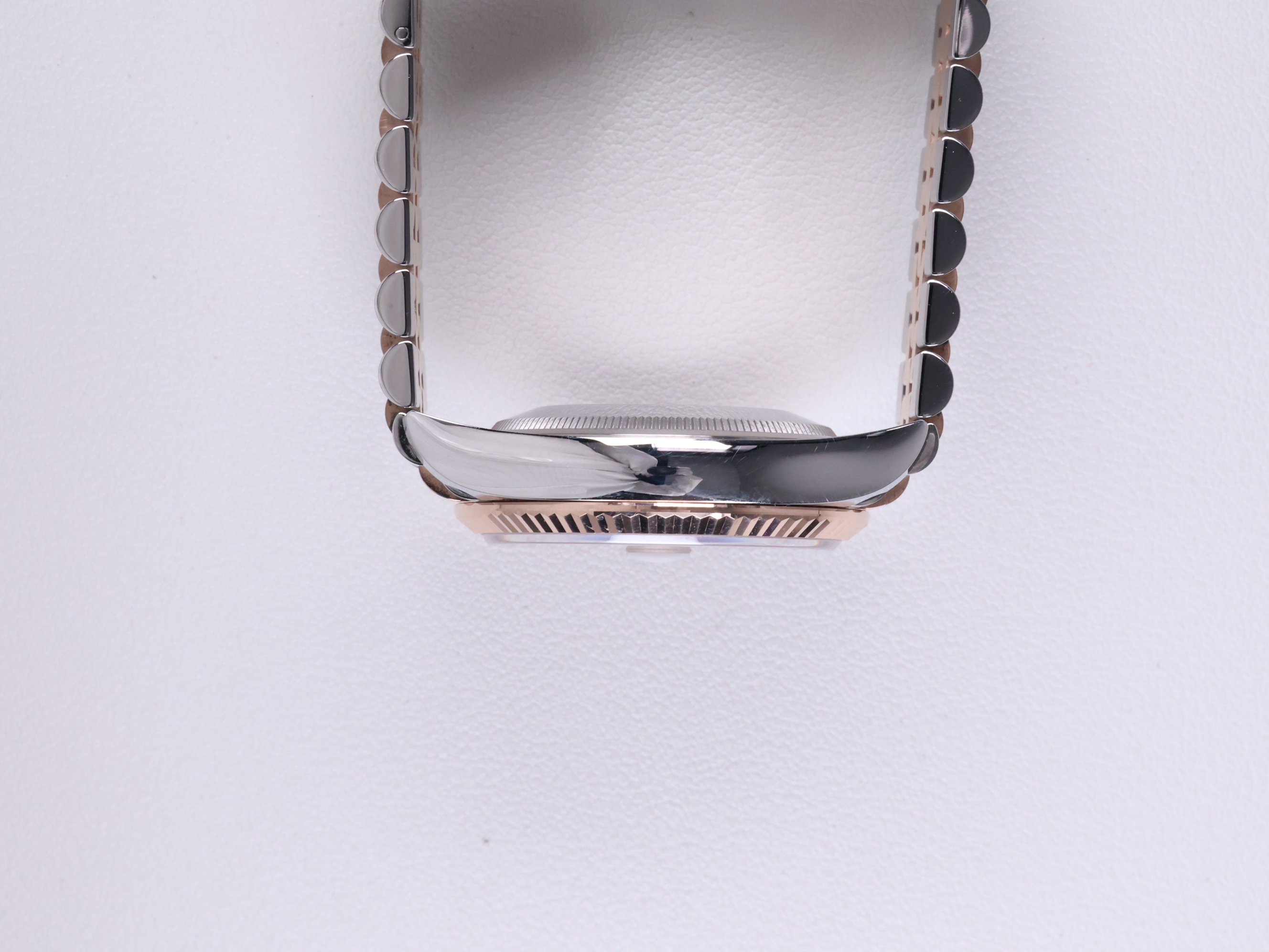 Rolex Datejust 36 126231 Used 2025 측면(크라운 반대편)