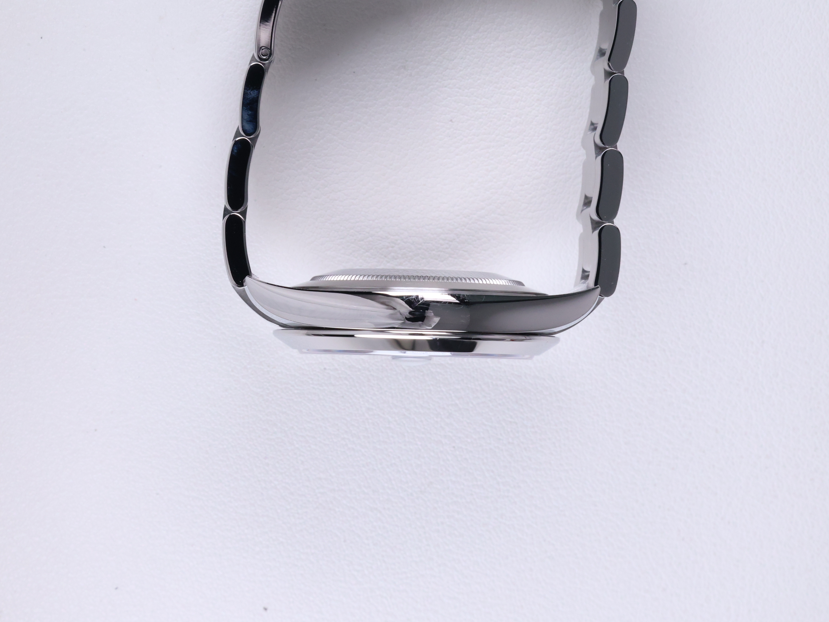 Rolex Datejust 41 126300 中古 2025年式 측면(크라운 반대편)