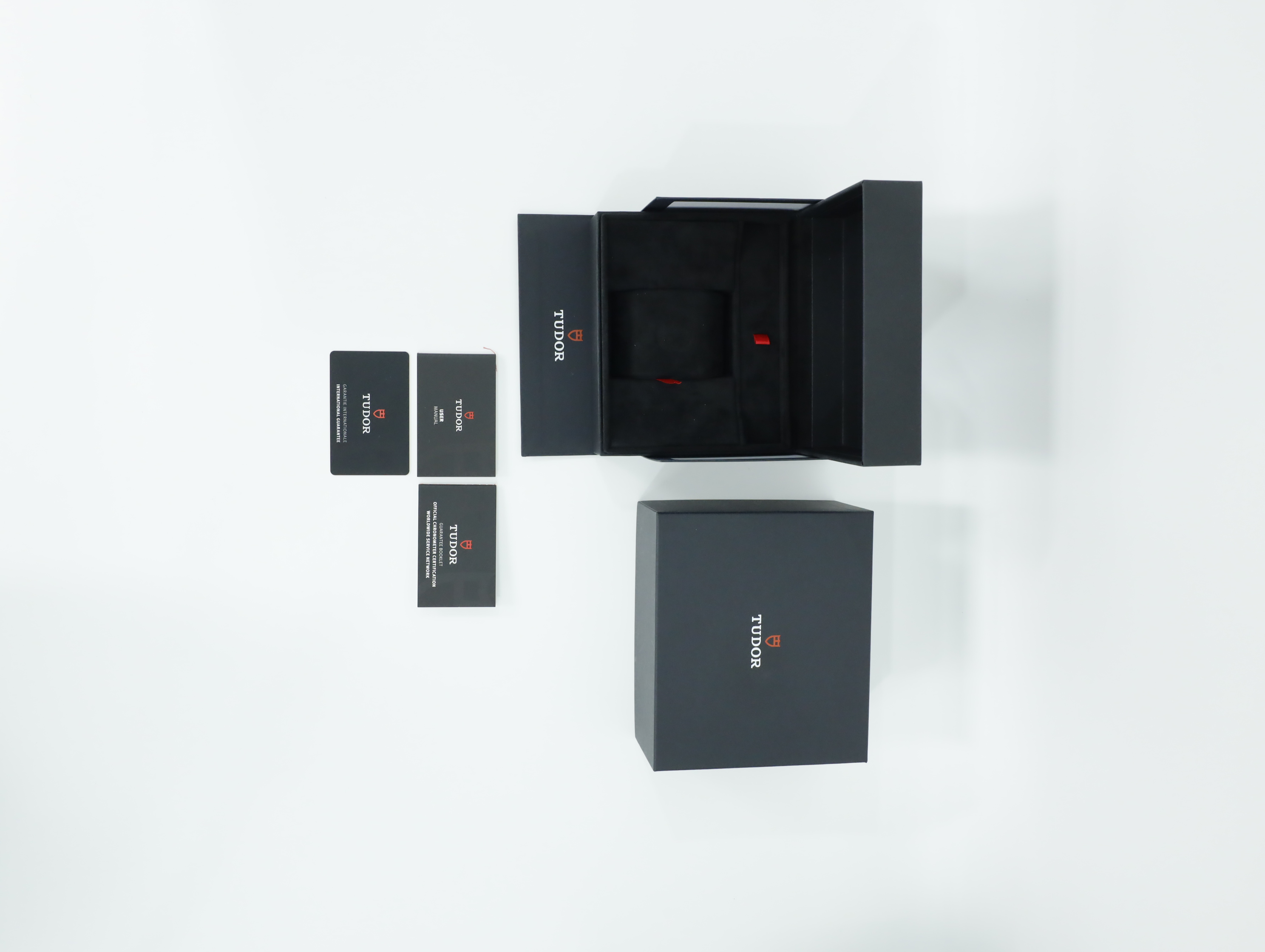 튜더 블랙 베이 54 M79000-0001 중고 2026년식 풀패키지샷