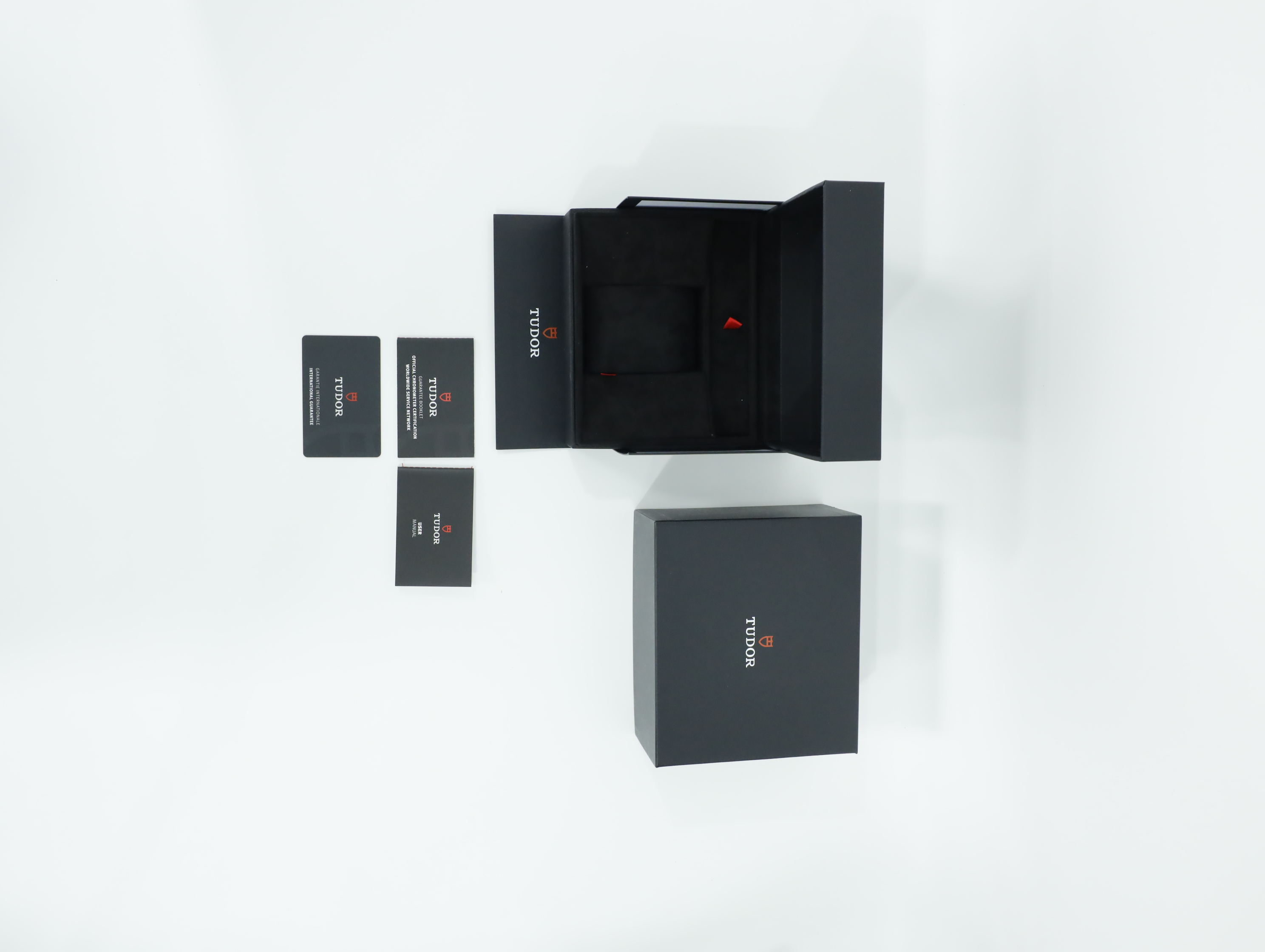 튜더 블랙 베이 크로노 M79360N-0013 중고 2025년식 풀패키지샷
