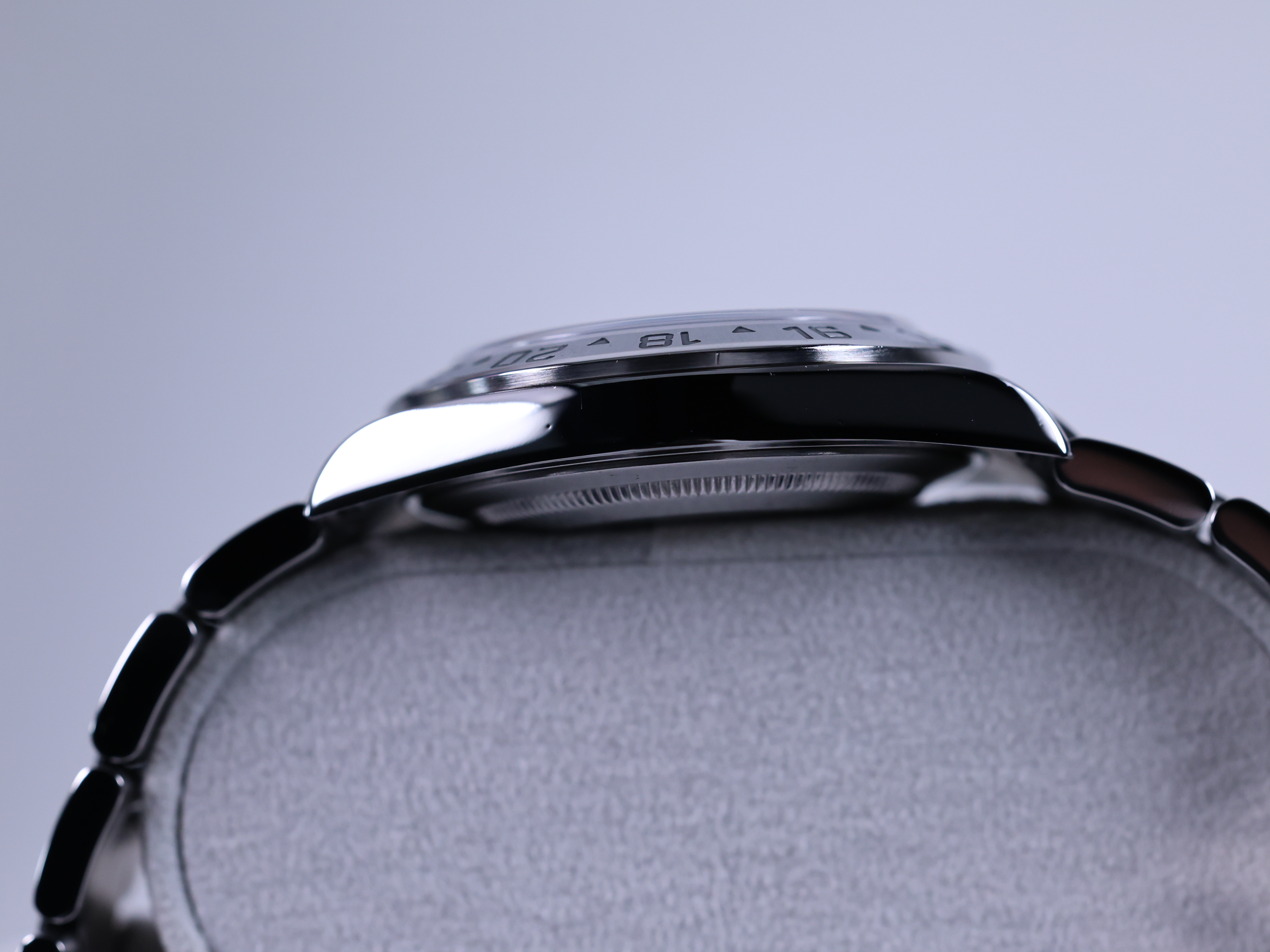 롤렉스 Explorer 2 16570 - 9