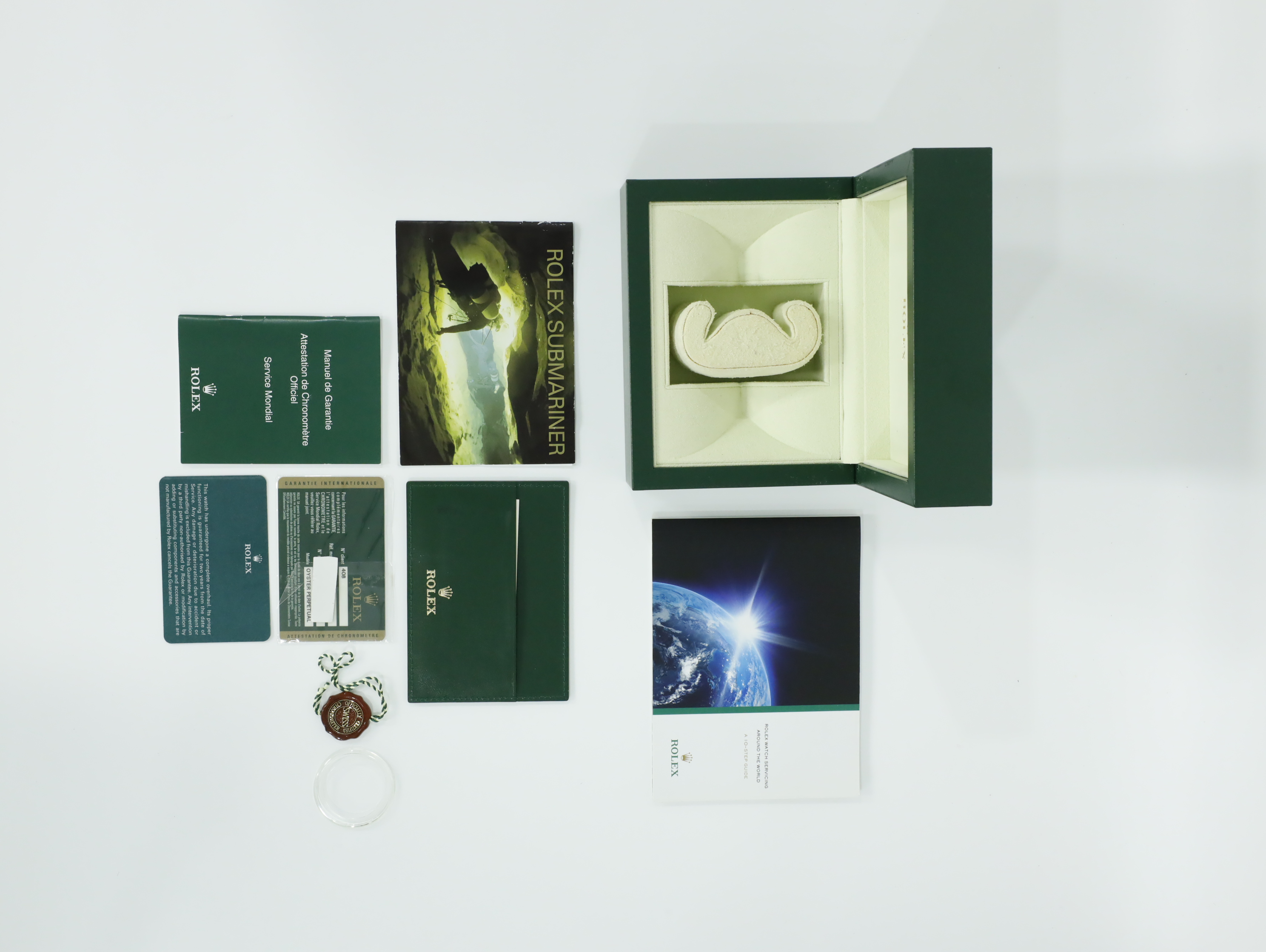 롤렉스 서브마리너 데이트 16610LN 중고 2009년식 풀패키지샷