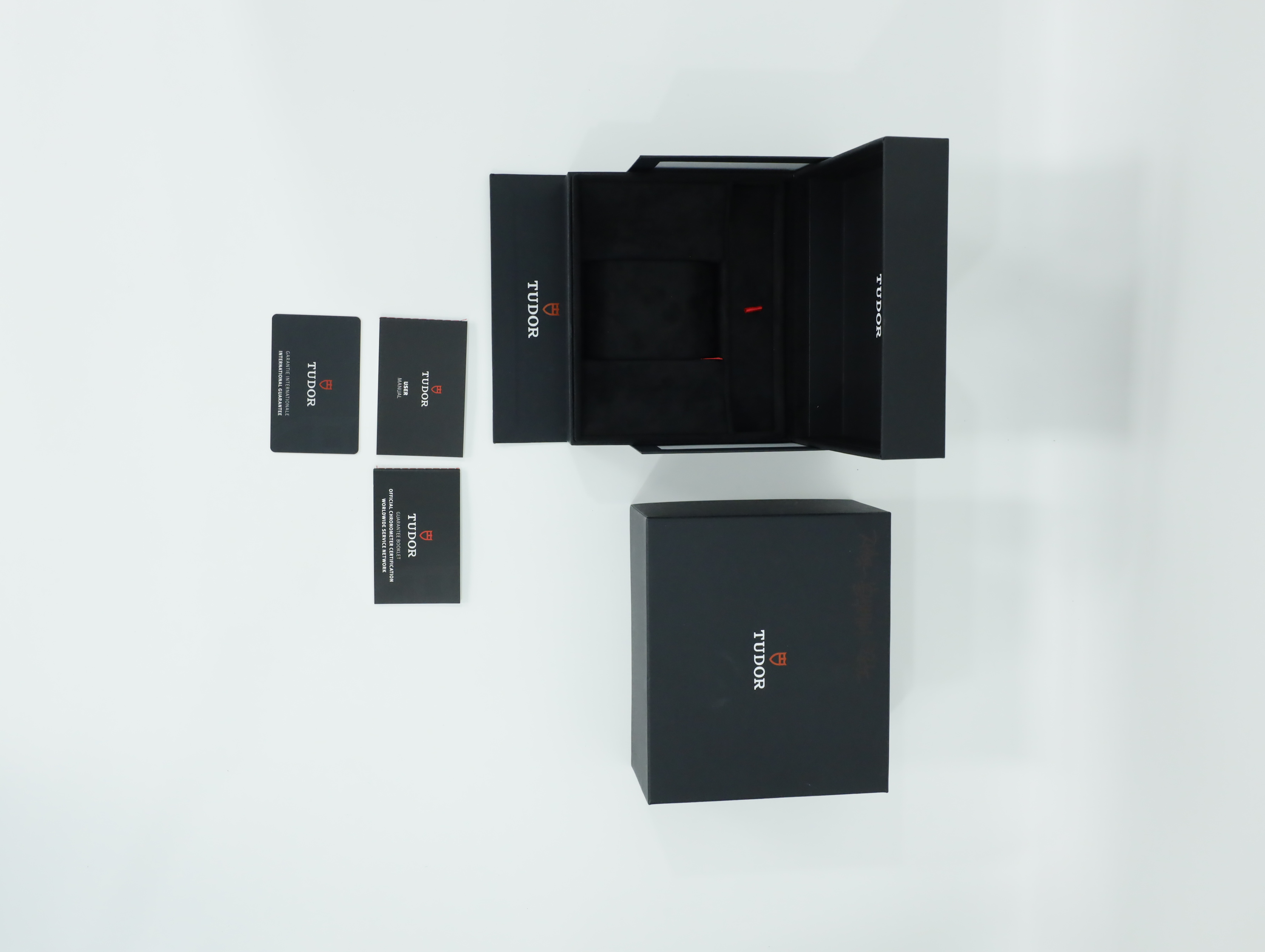튜더 블랙 베이 크로노 M79360N-0014 중고 2025년식 풀패키지샷