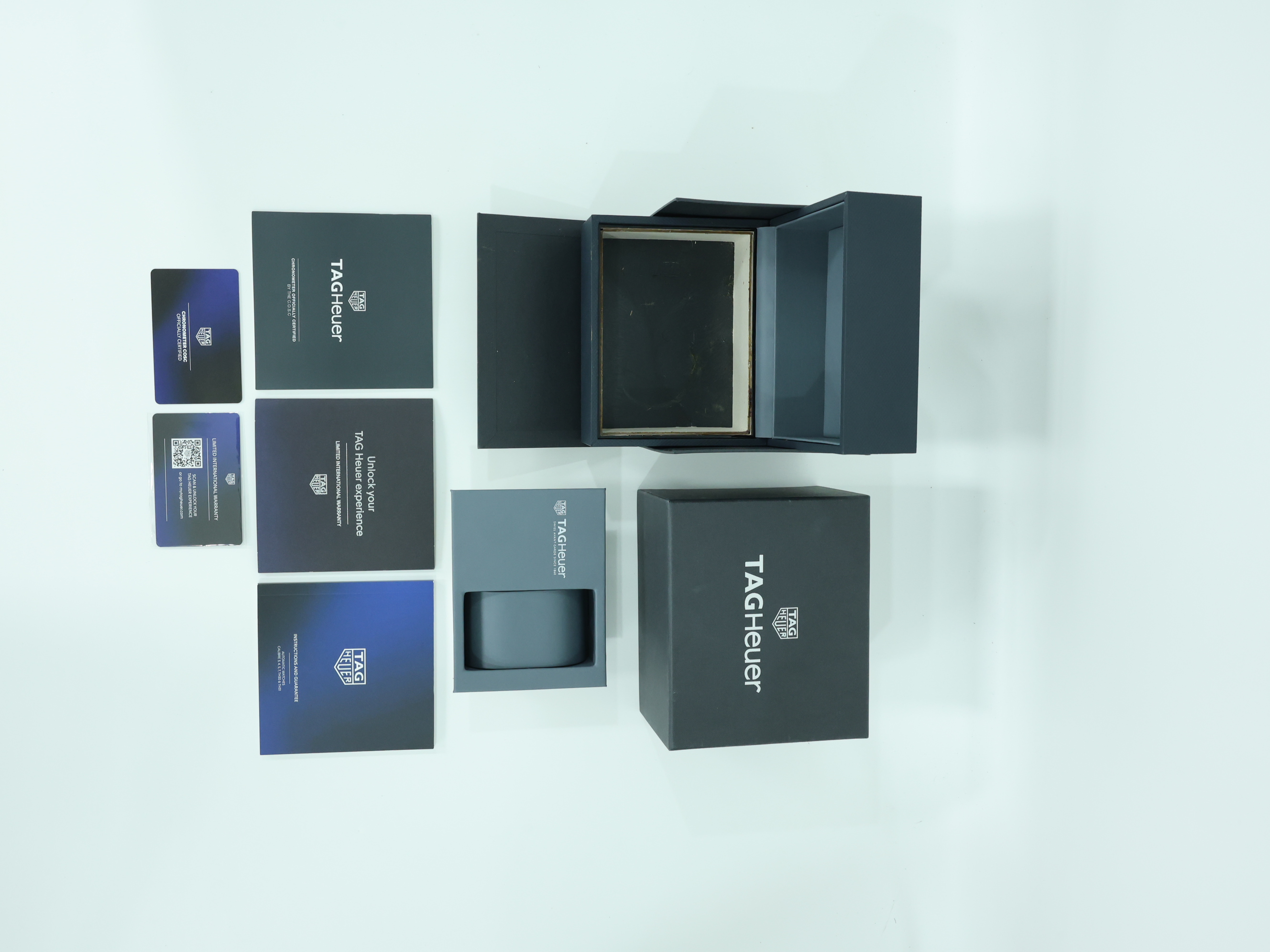 태그 호이어 아쿠아레이서 프로페셔널 300 GMT WBP5115.BA0013 중고 2024년식 풀패키지샷