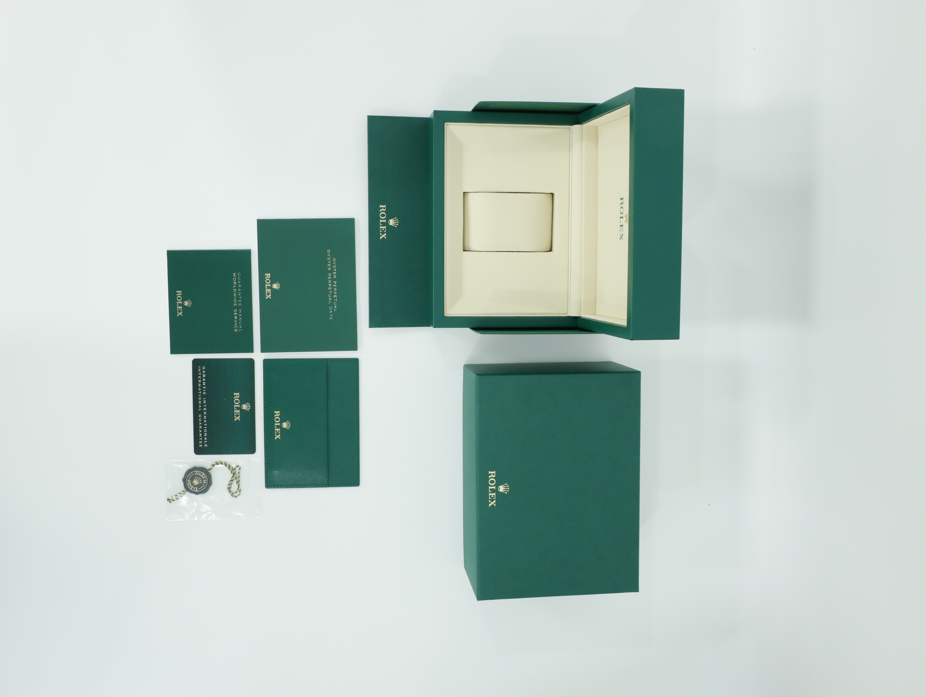 롤렉스 오이스터 퍼페츄얼 41 134300 중고 2026년식 풀패키지샷