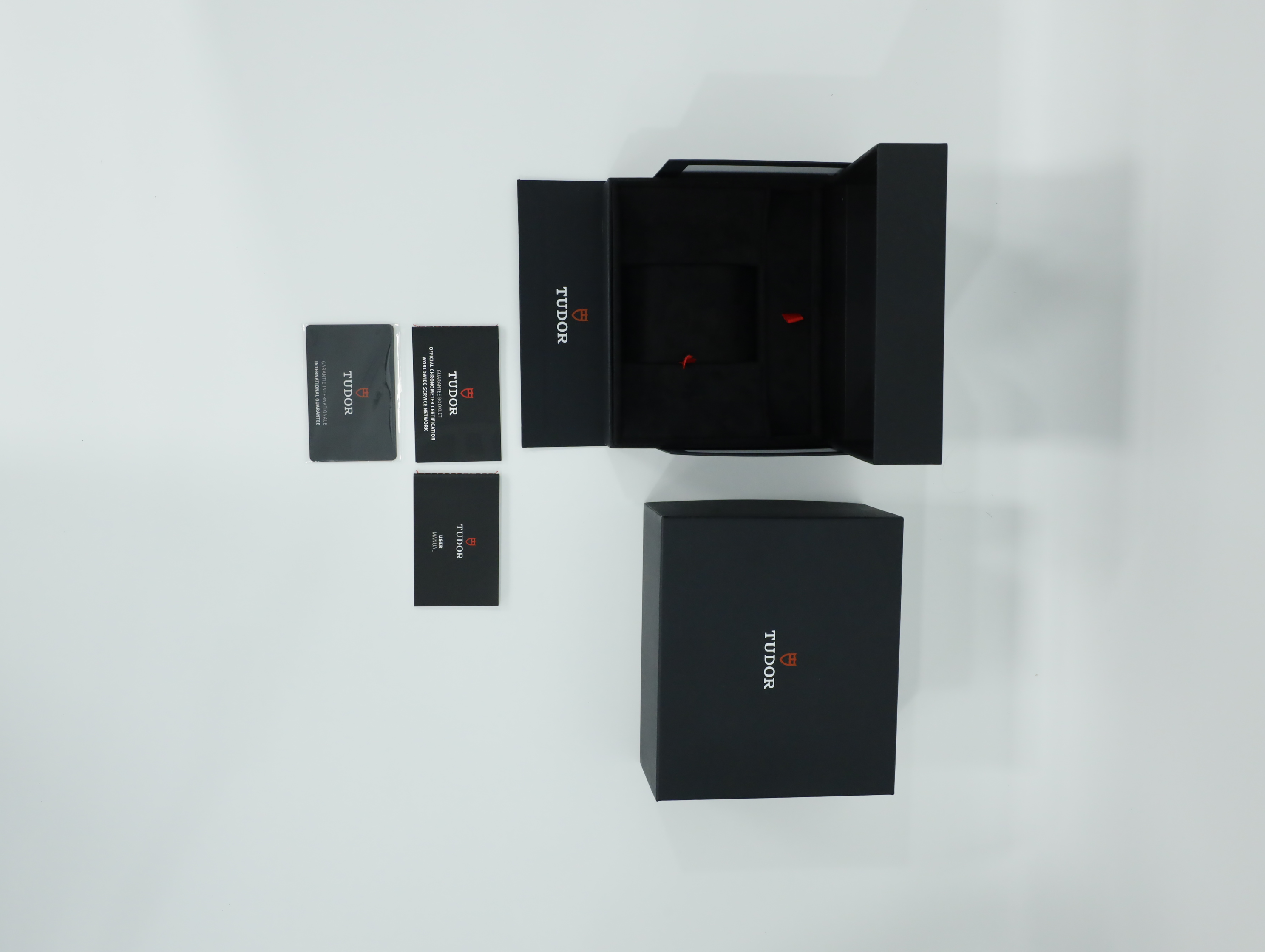 튜더 블랙 베이 크로노 M79360N-0013 중고 2025년식 풀패키지샷