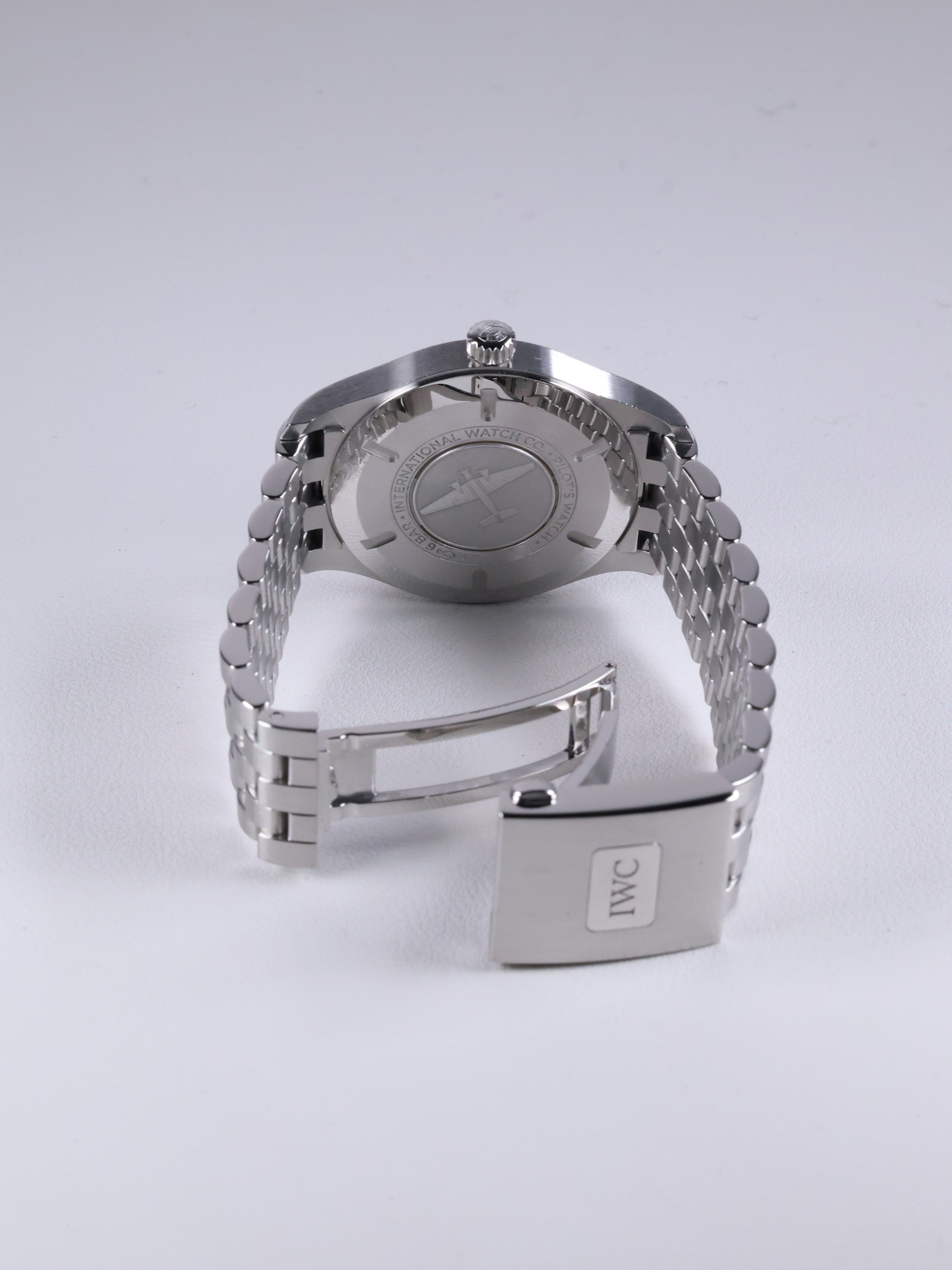 IWC 파일럿 워치 마크 XVIII IW327015 중고 2019년식 후면(전체)