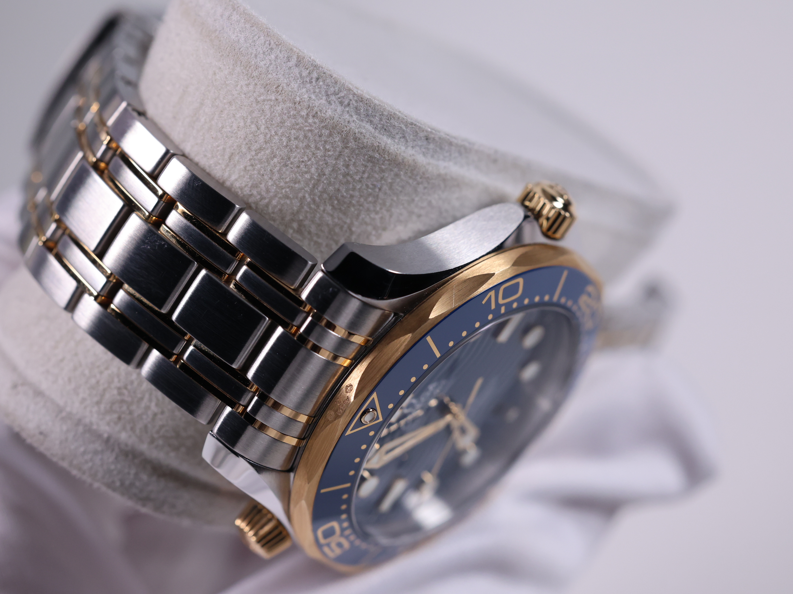 오메가 Seamaster Diver 300M 210.20.42.20.03.001 중고 2024년식 추가4