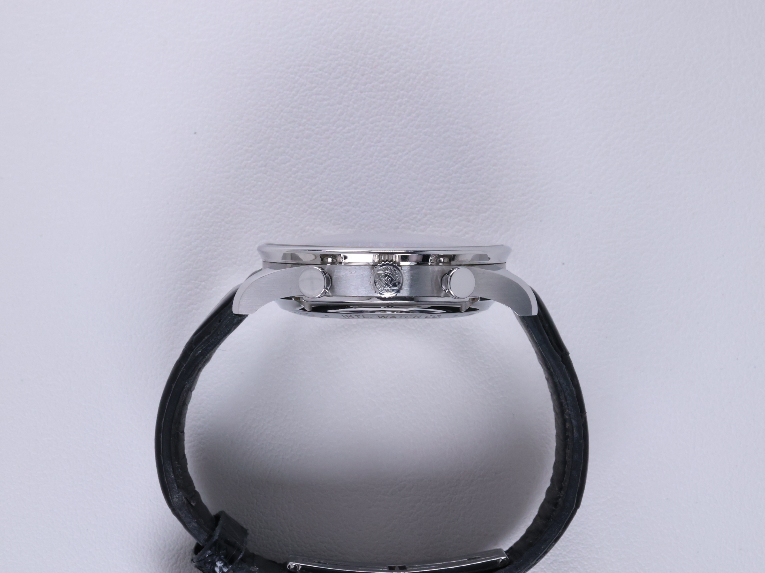 IWC 포르투기저 크로노그래프 IW371606 중고 2024년식 측면(크라운)