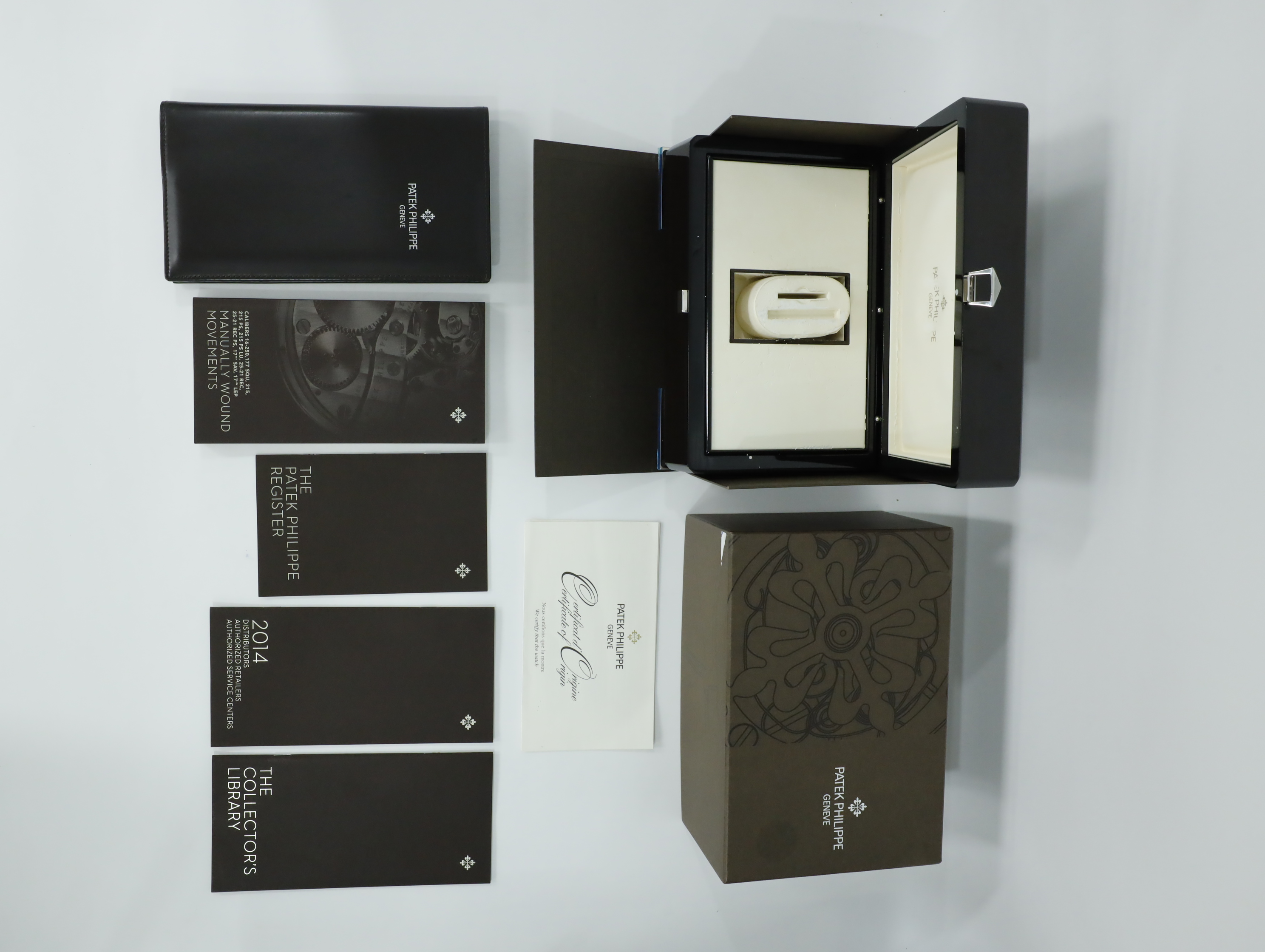 파텍필립 칼라트라바 5196G-001 - 5