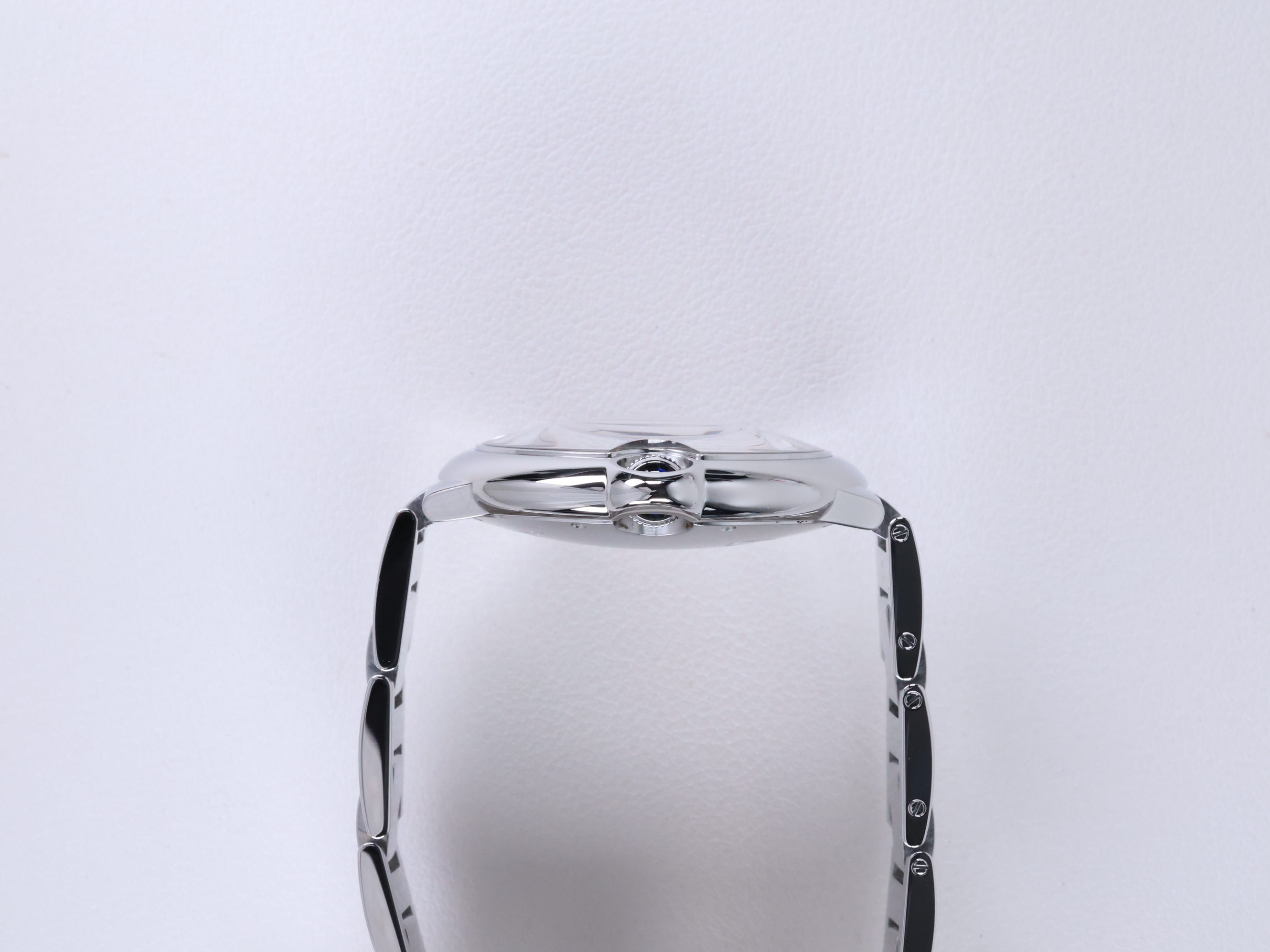 까르띠에 발롱 블루 W69012Z4 중고 측면(크라운)