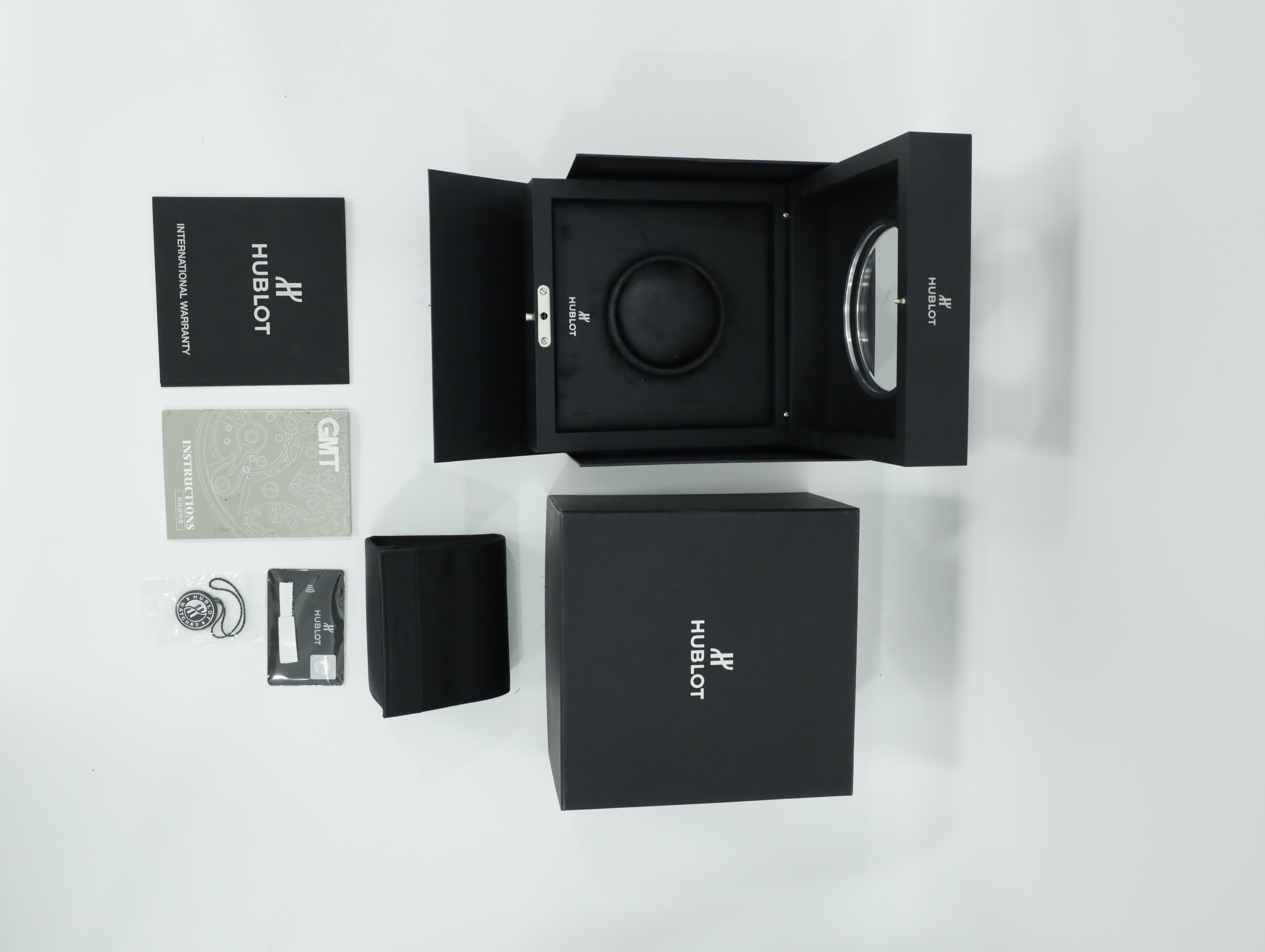 위블로 빅뱅 38 쿼츠 361.SX.1270.RX.1104 중고 2016년식 풀패키지샷