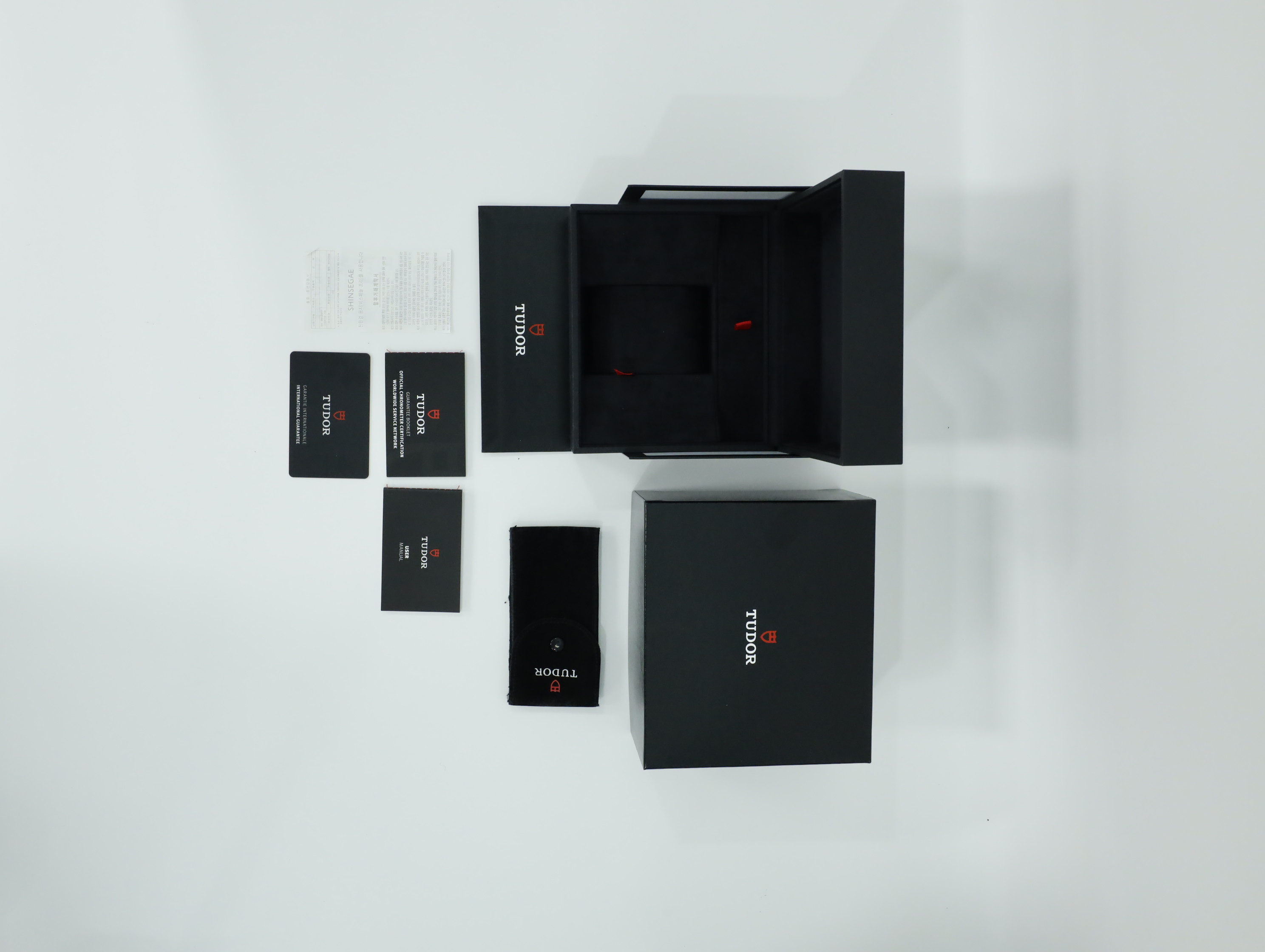 튜더 블랙 M79470-0001 중고 2023년식 풀패키지샷