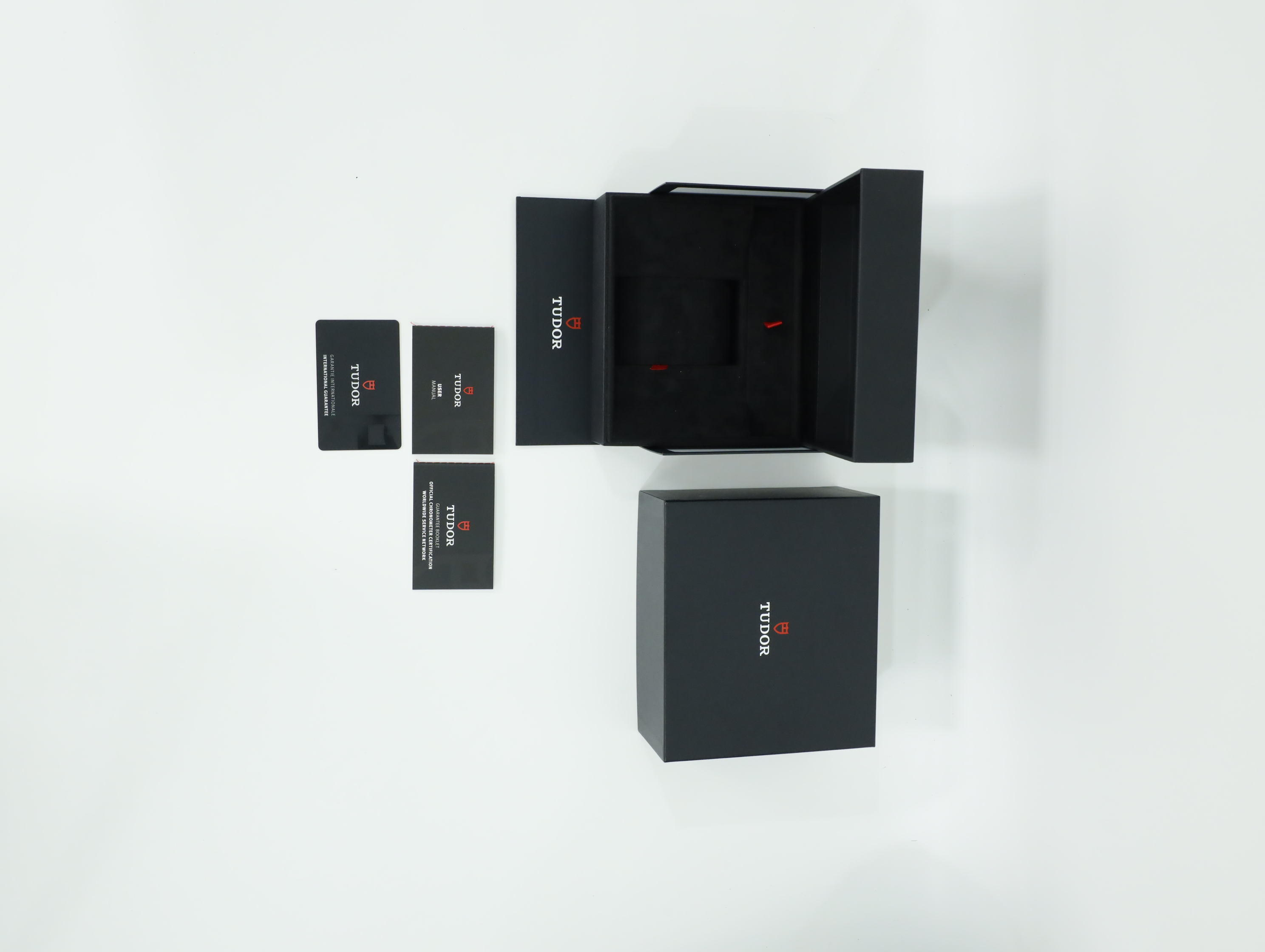 튜더 블랙 베이 54 M79000N-0001 중고 2025년식 풀패키지샷