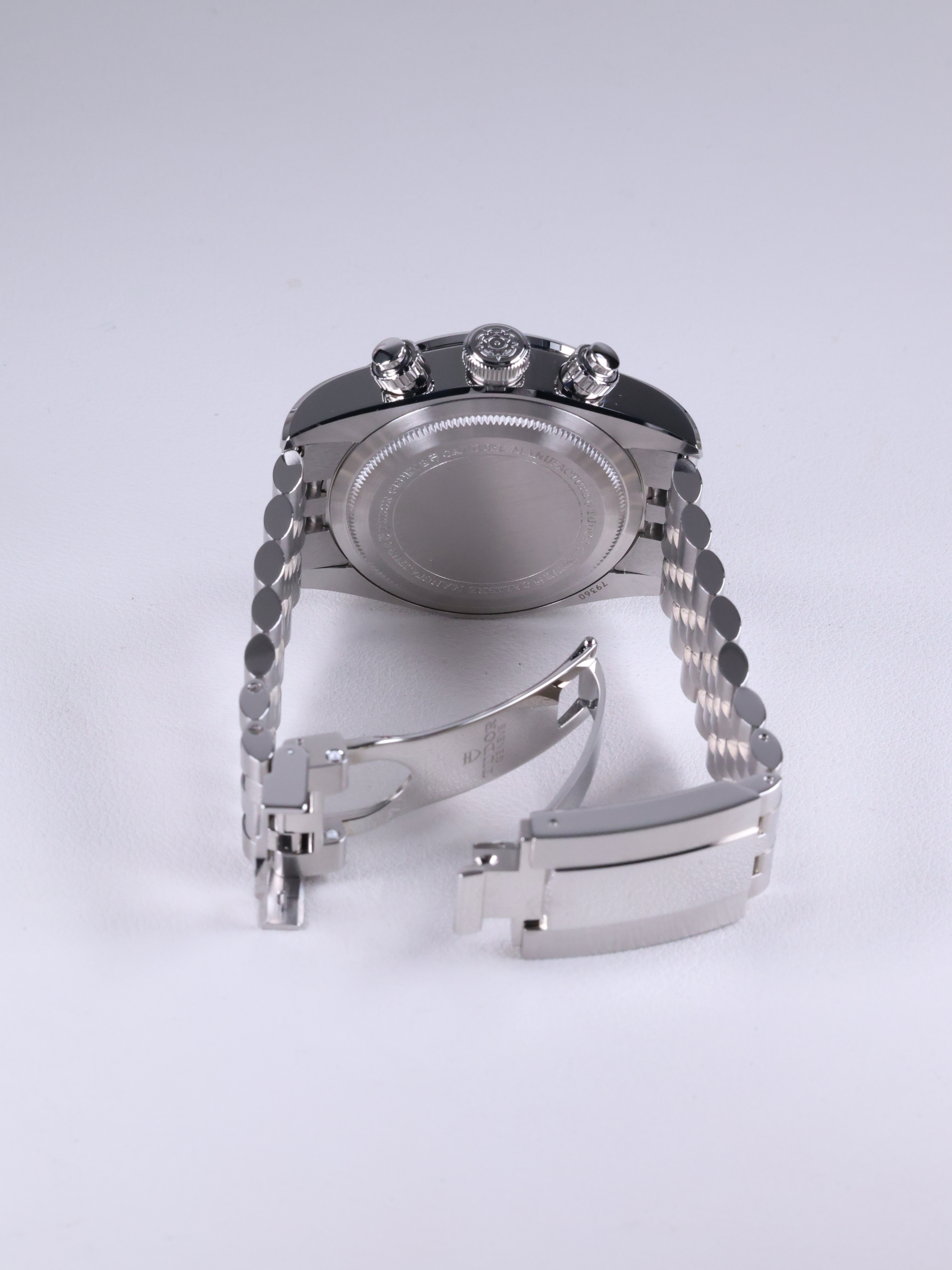 튜더 블랙 베이 크로노 M79360N-0014 중고 2025년식 후면(전체)
