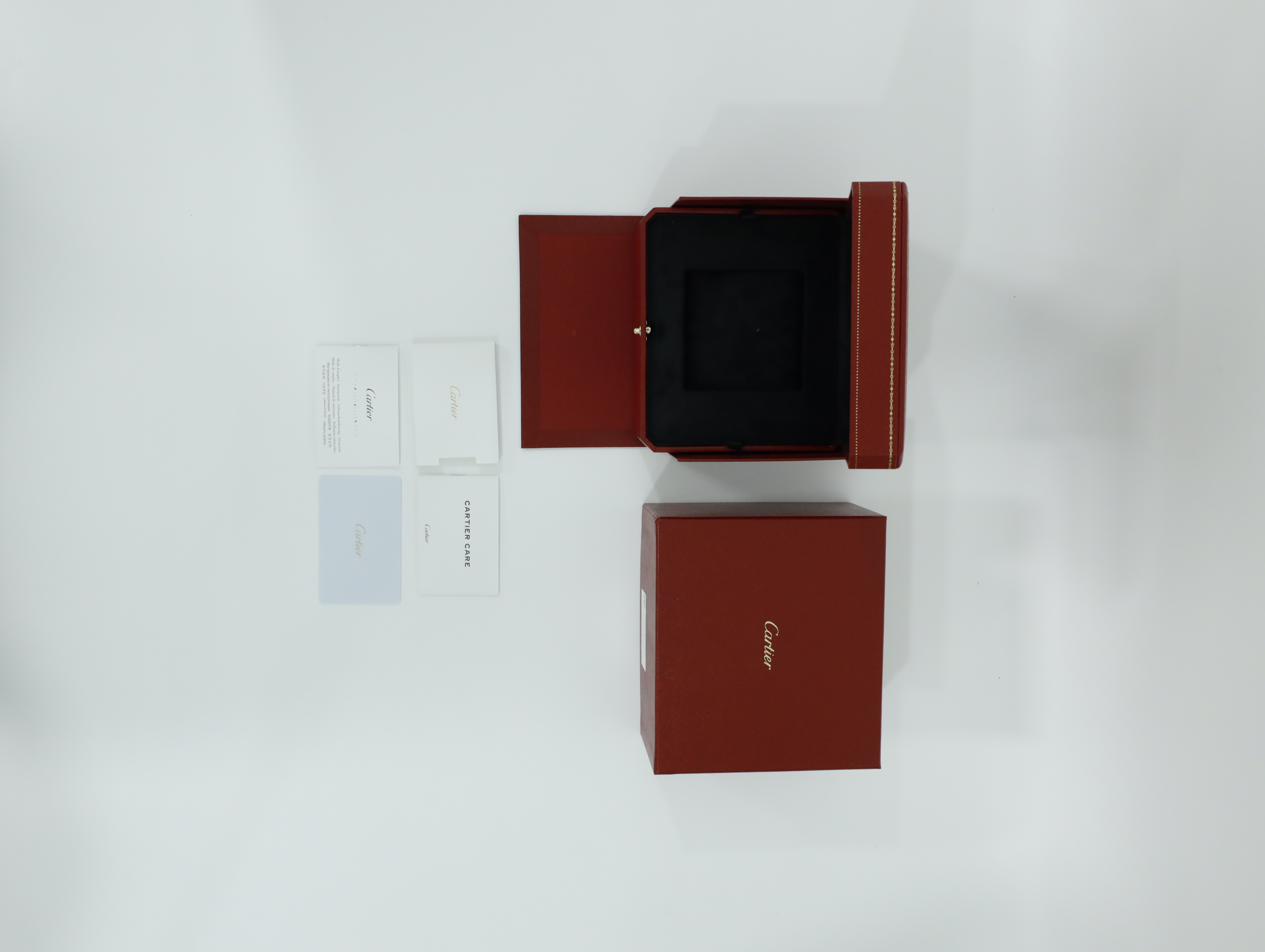Cartier Tank Must LM WSTA0106 Unworn 2026 풀패키지샷