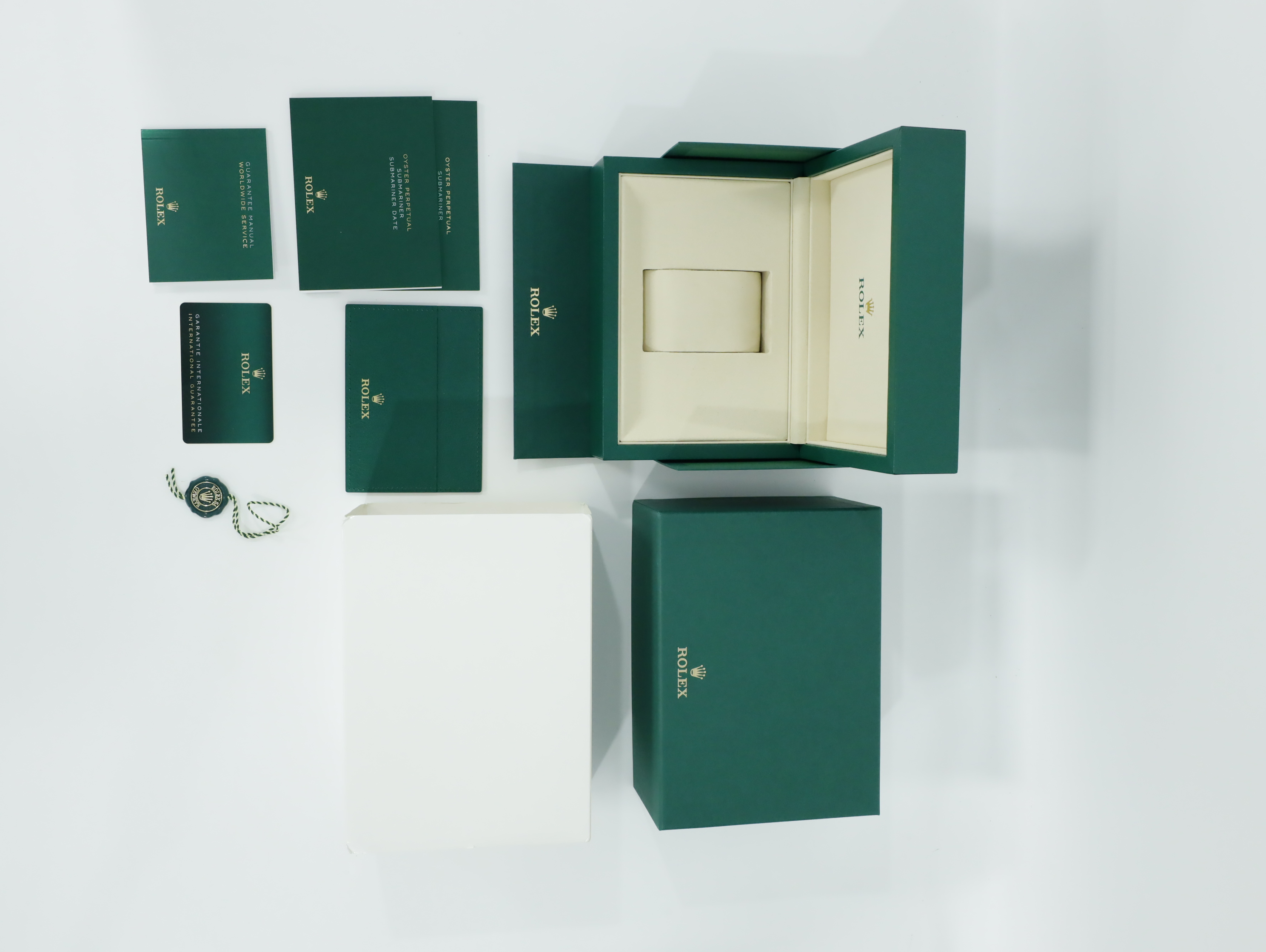 Rolex Submariner Date 126610LV Unworn 2026 풀패키지샷