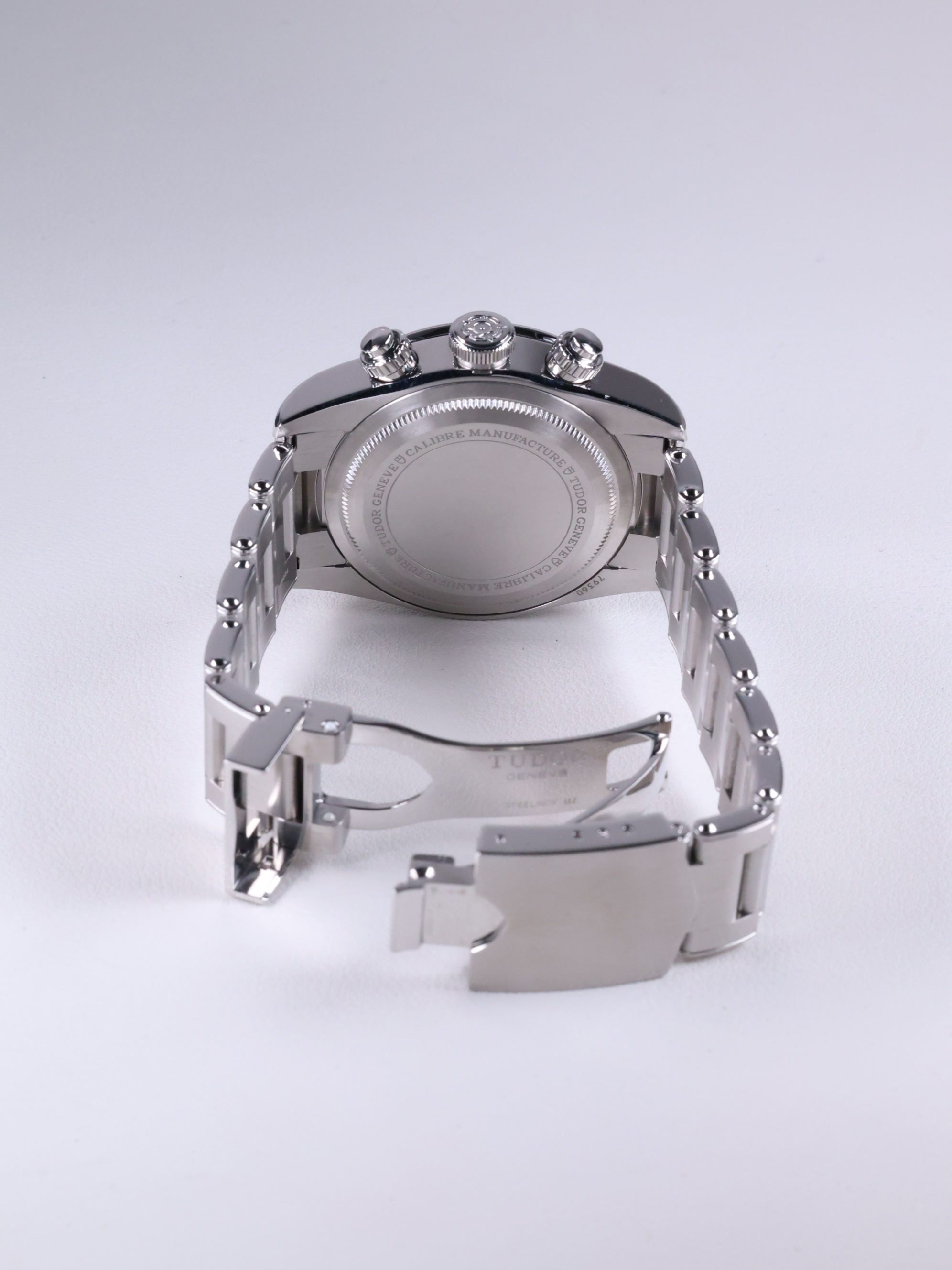 튜더 블랙 베이 크로노 M79360N-0002 중고 2022년식 후면(전체)