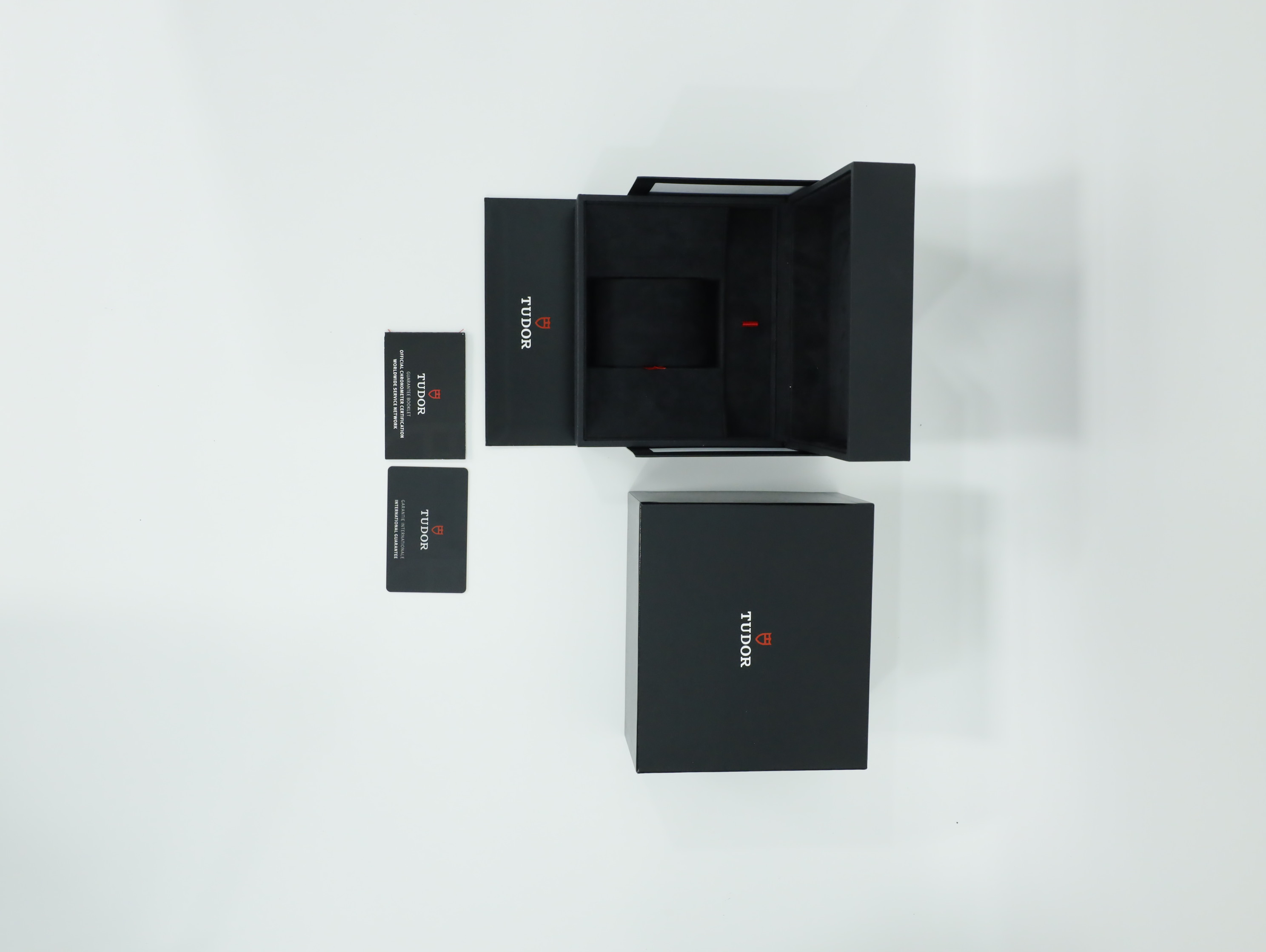 튜더 블랙 베이 M79230N-0002 중고 2023년식 풀패키지샷