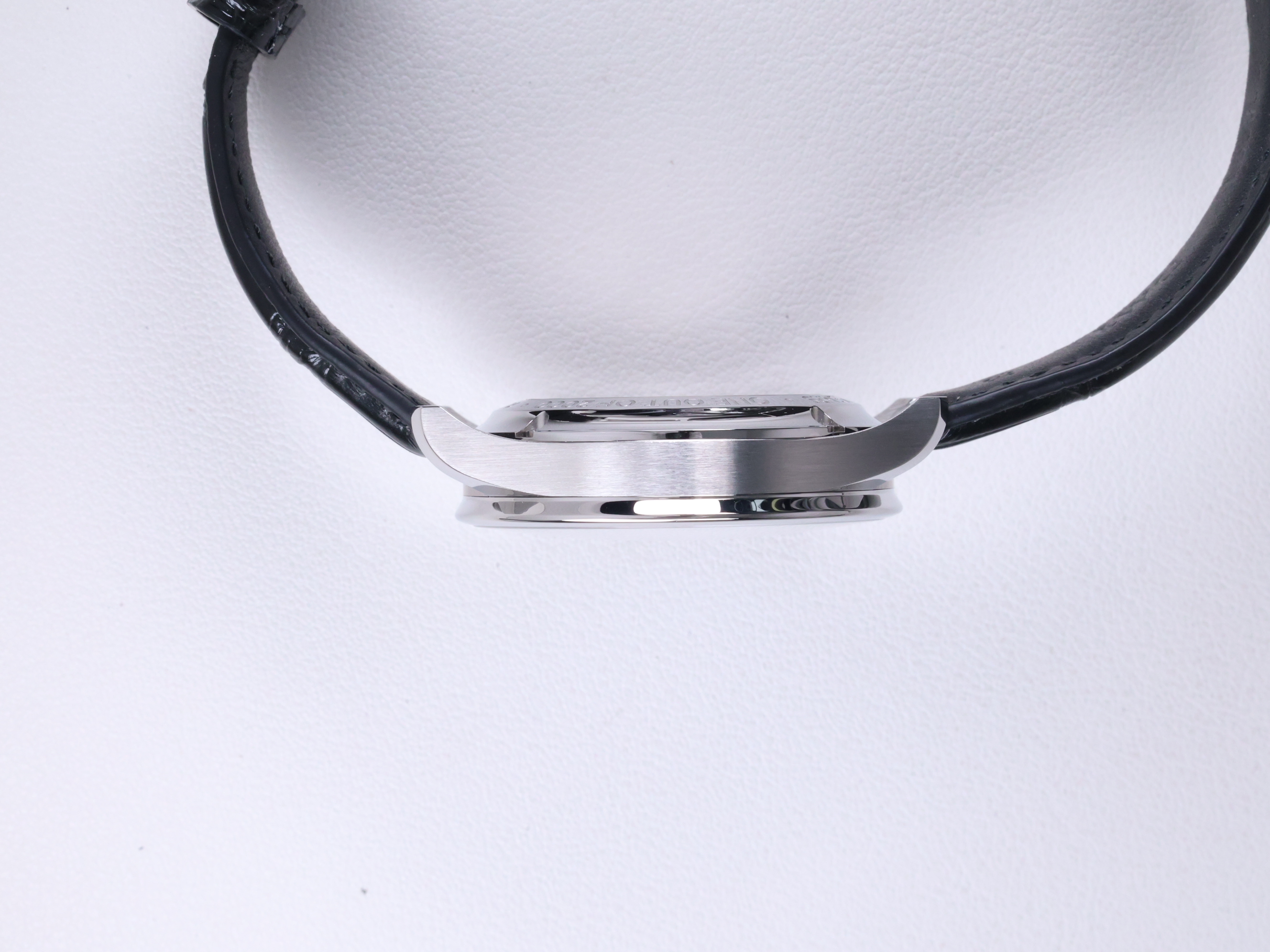 IWC 포르투기저 크로노그래프 IW371602 중고 2018년식 측면(크라운 반대편)