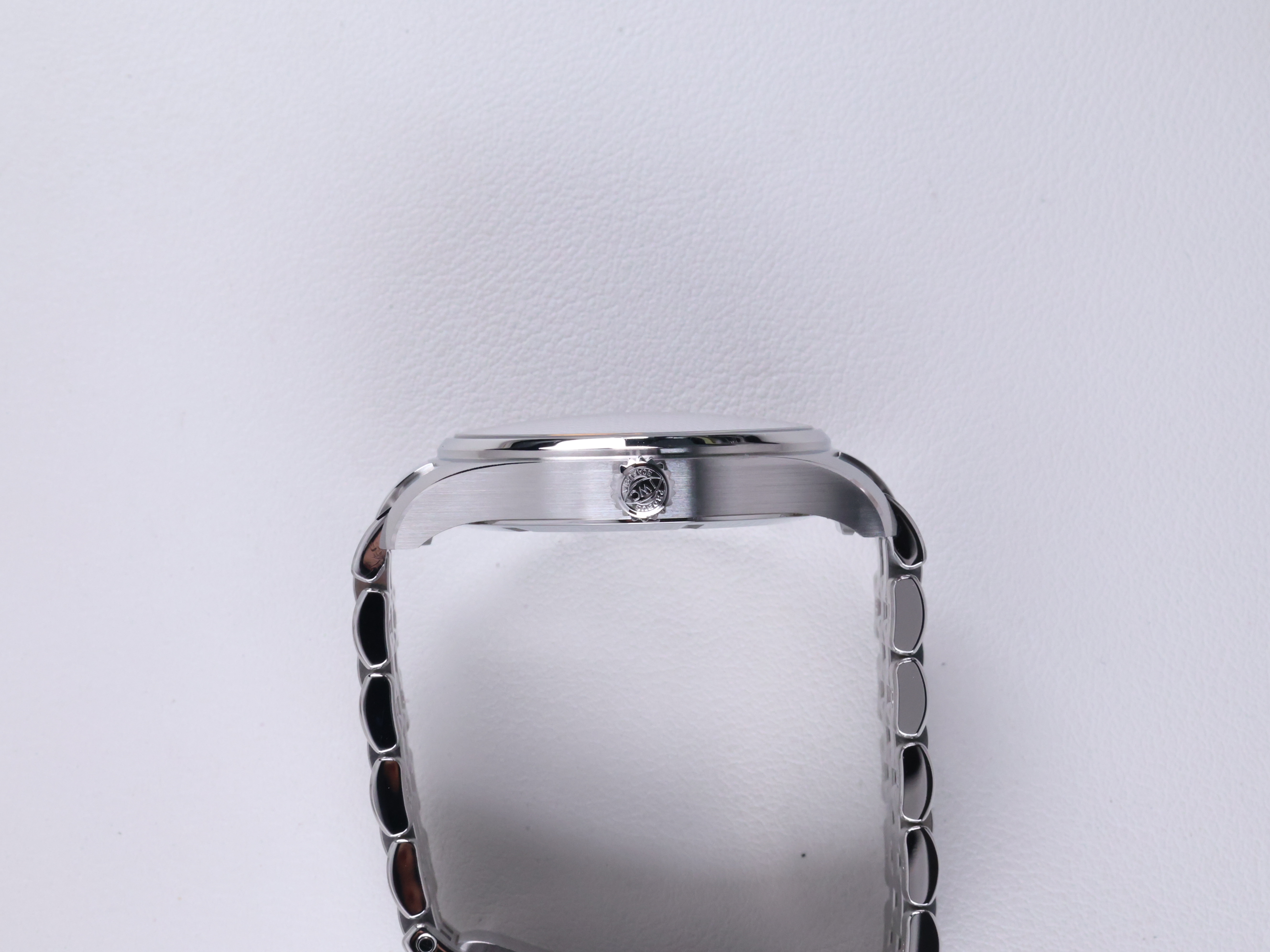 IWC 파일럿 워치 마트 20 IW328202 중고 2026년식 측면(크라운)