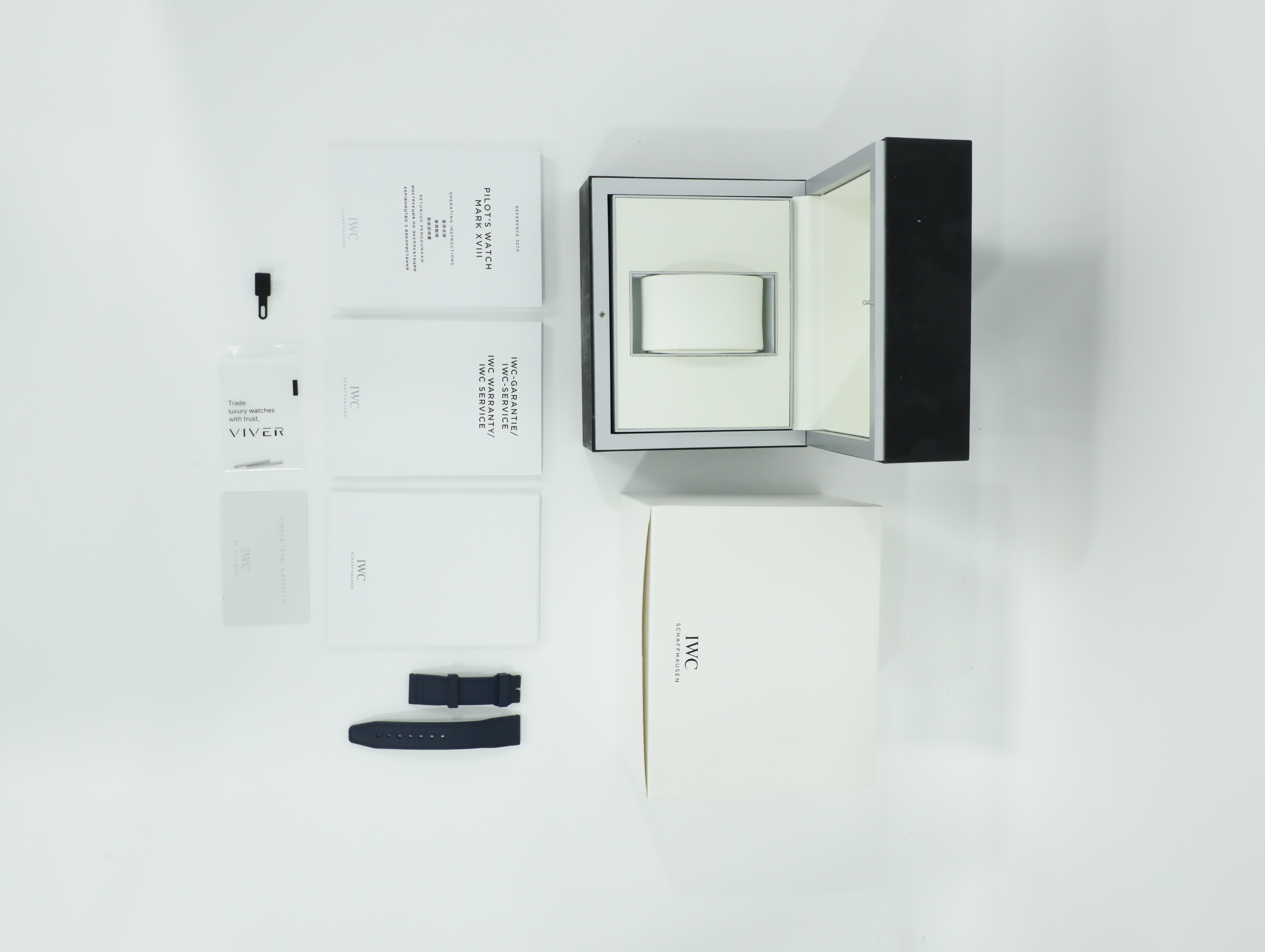 IWC 마크 18 IW327004 중고 2016년식 풀패키지샷