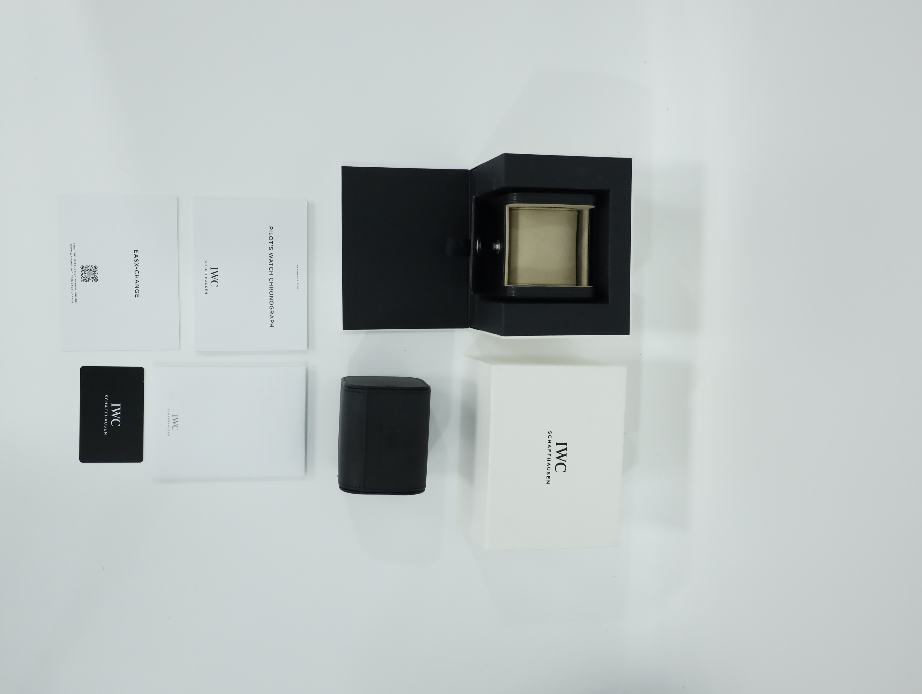 IWC 파일럿 워치 크로노그래프 IW378003 중고 2024년식 풀패키지샷