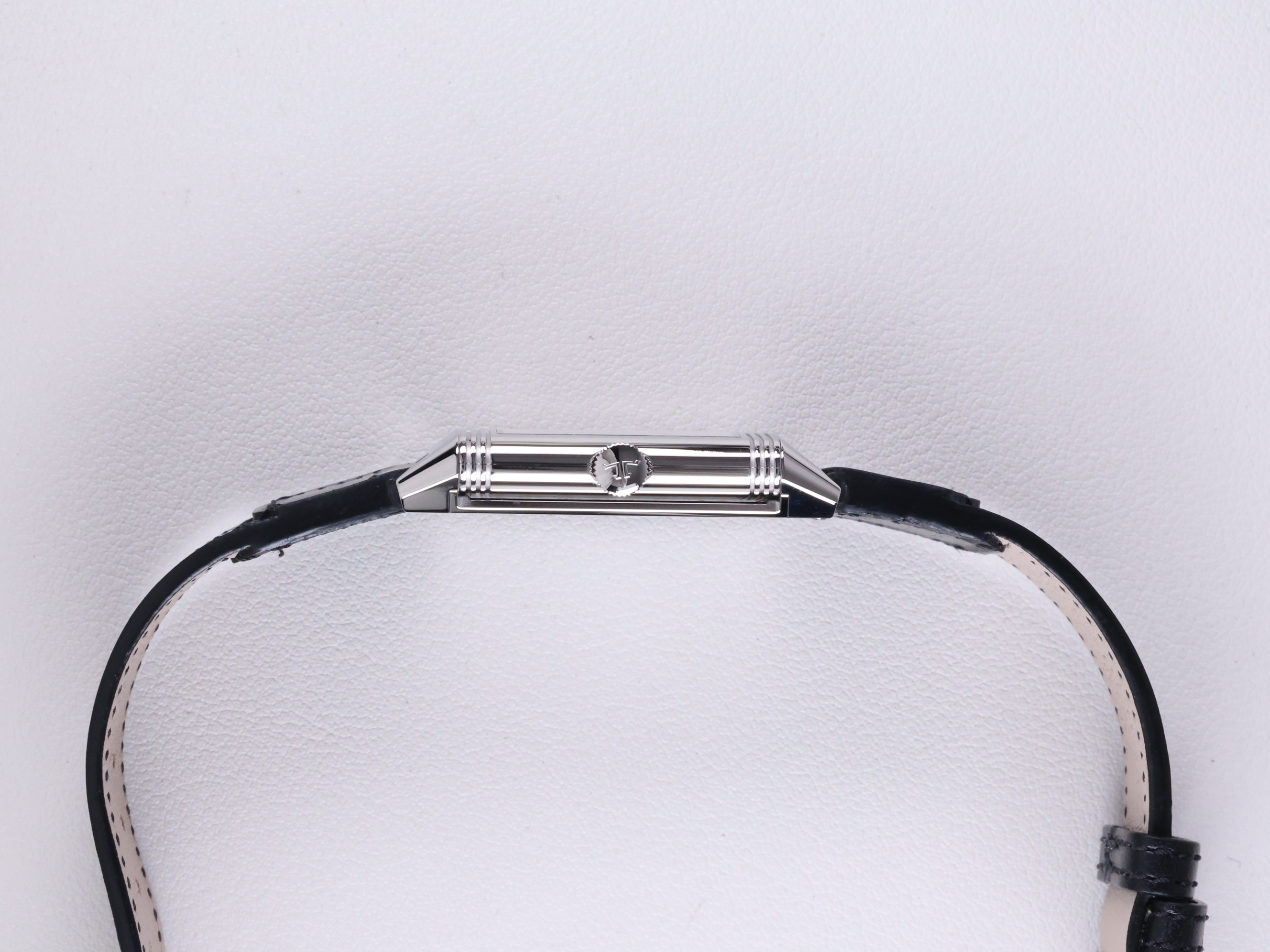 Jaeger-LeCoultre Reverso Classic Monoface Small Seconds Q3868520 Used 2025 측면(크라운 반대편)