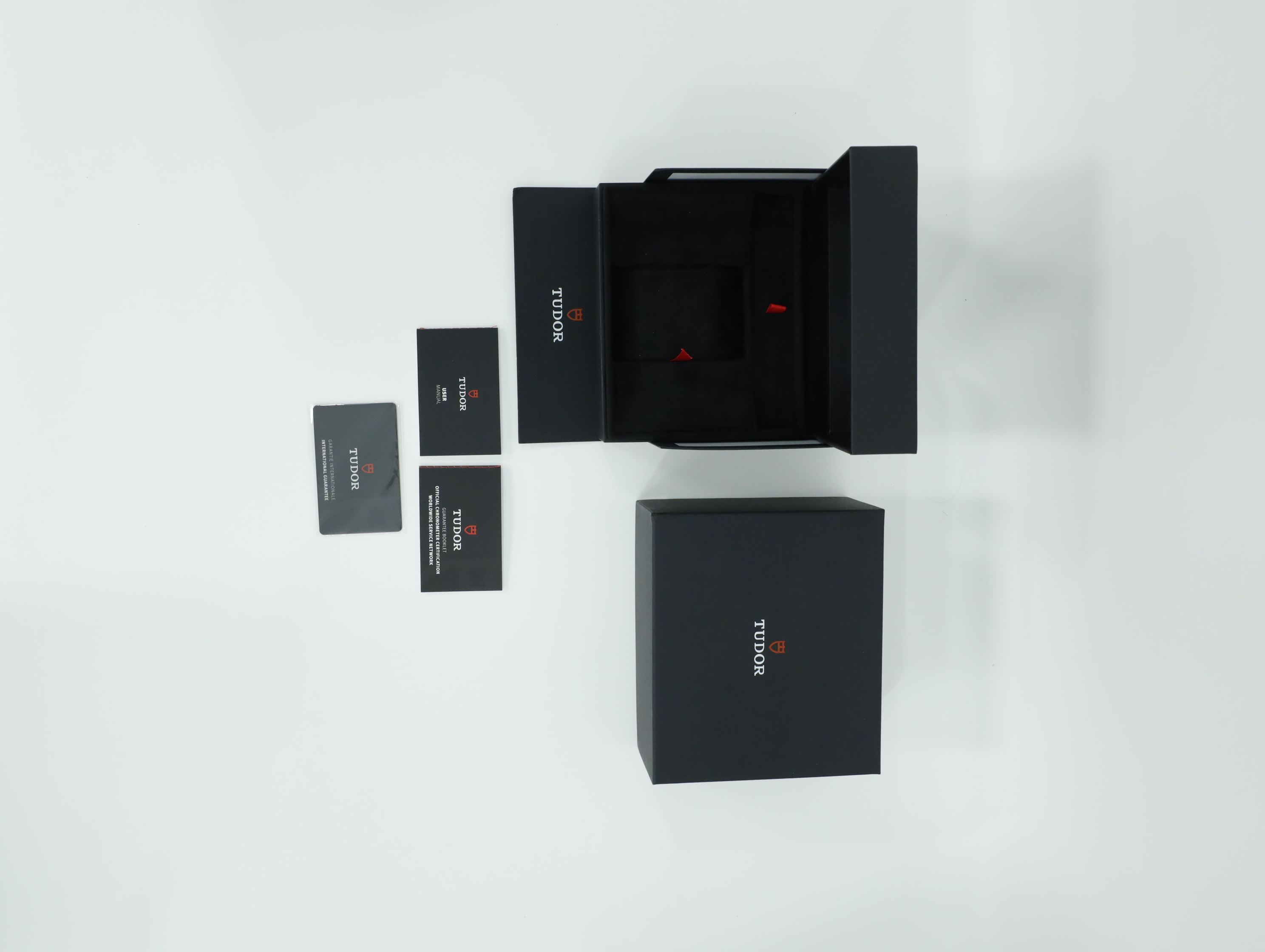튜더 블랙 베이 크로노 M79363N-0001 중고 2025년식 풀패키지샷