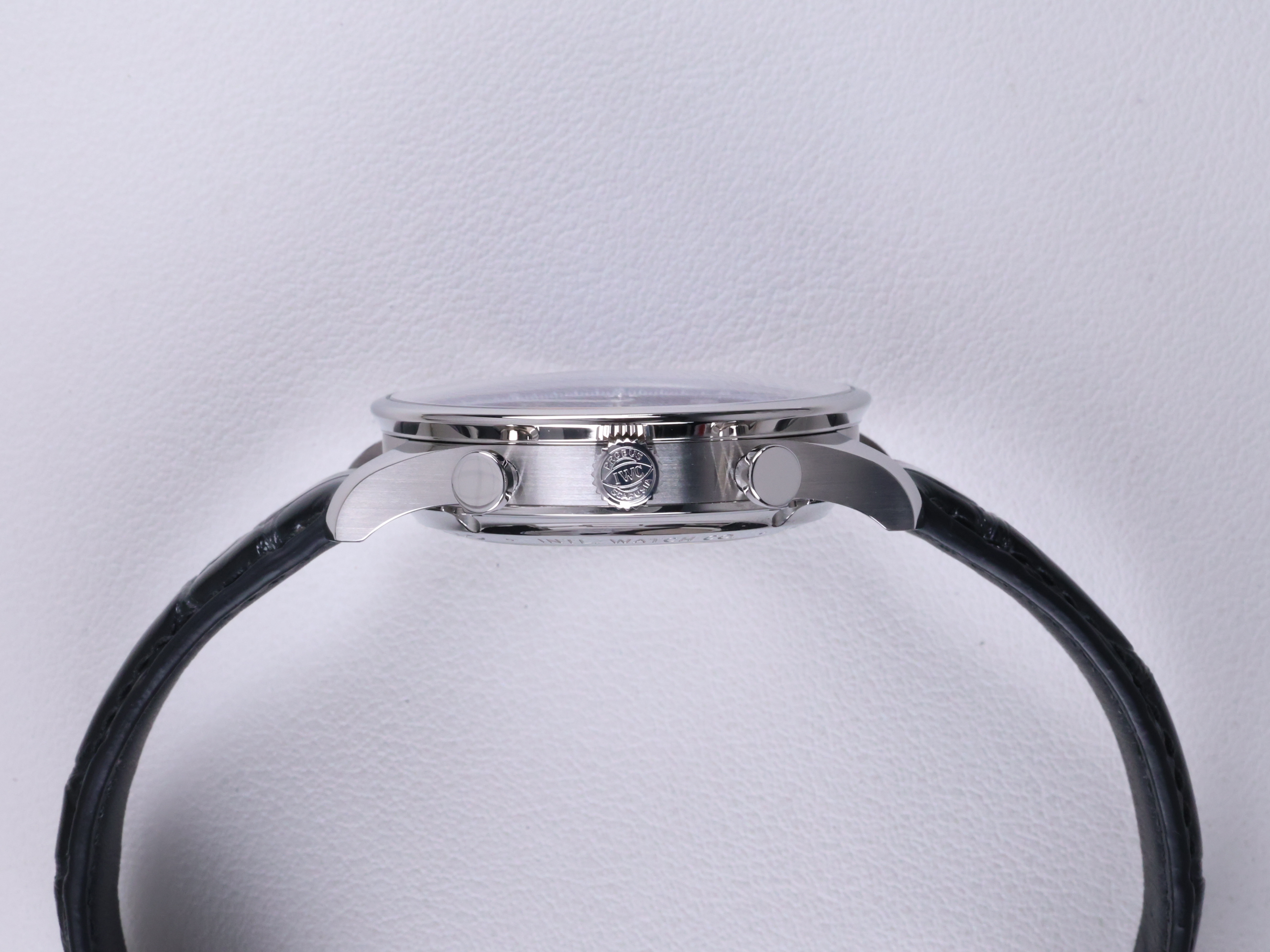 IWC 포르투기저 크로노그래프 IW371606 중고 2024년식 측면(크라운)