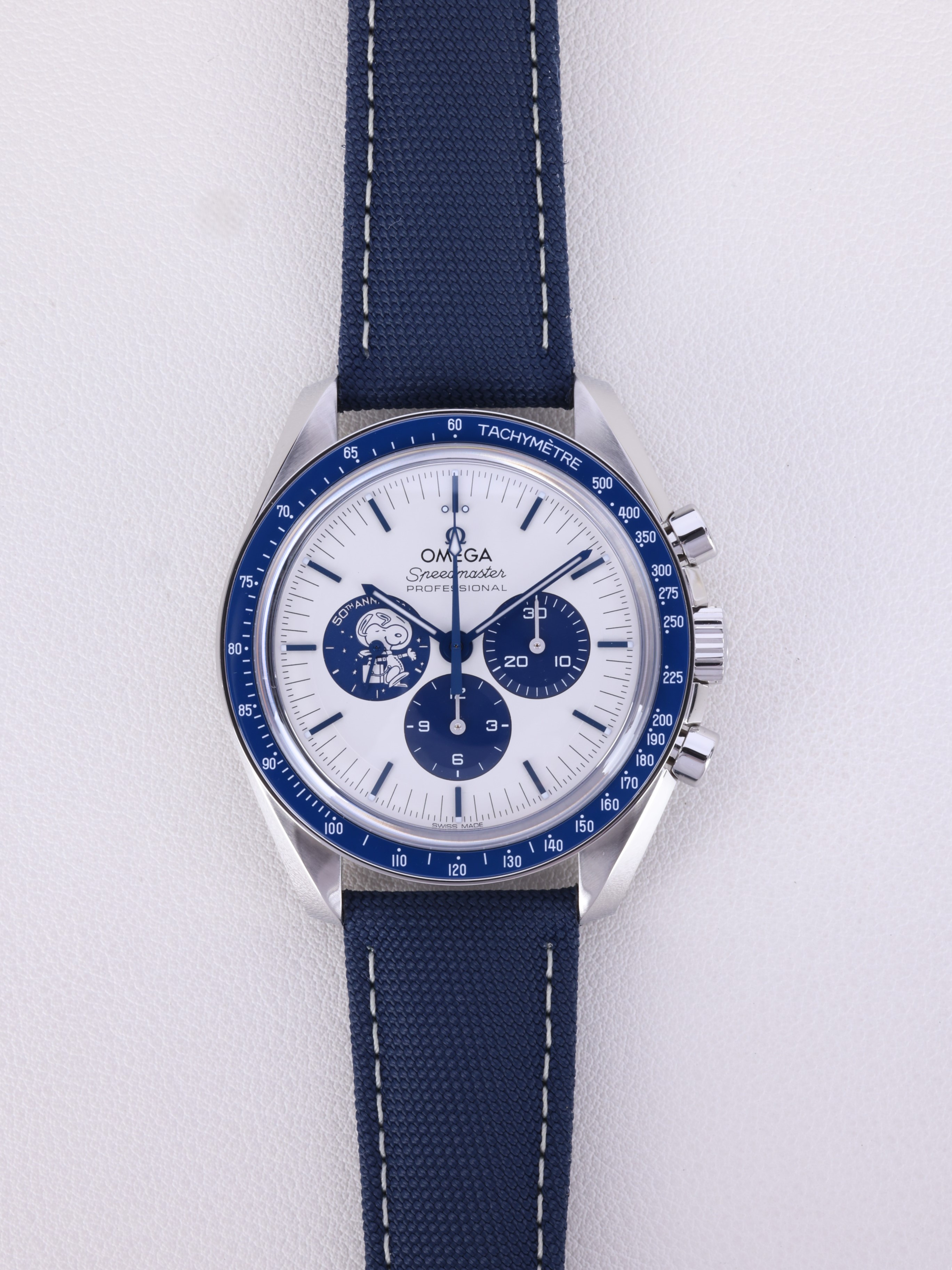 오메가 스피드마스터 '실버 스누피 어워드' 310.32.42.50.02.001 미착용 2026년식