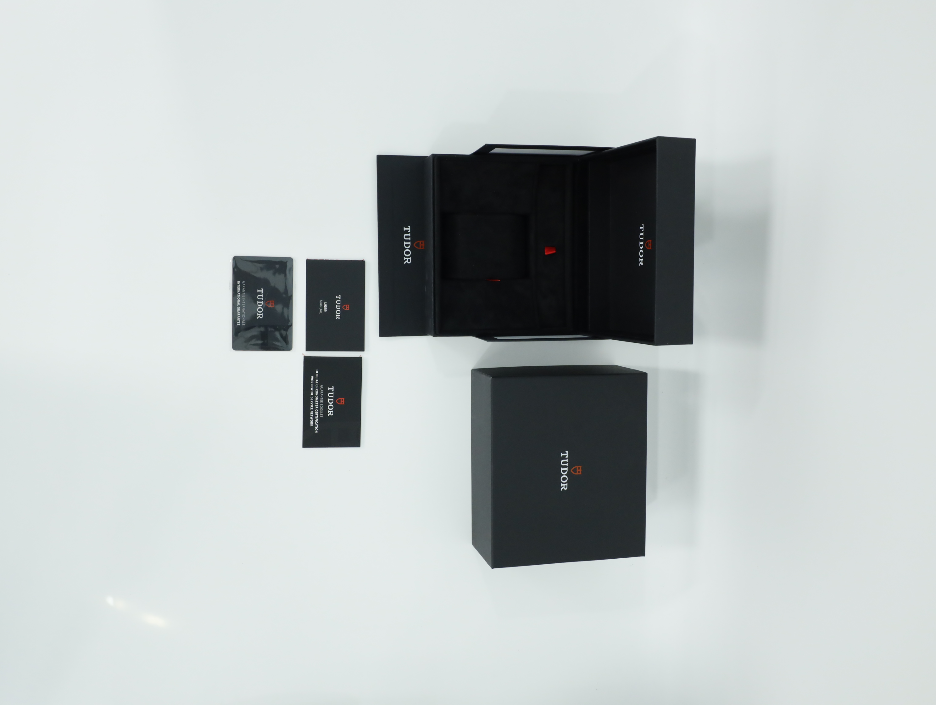 튜더 블랙 베이 54 M79000N-0001 중고 2024년식 풀패키지샷