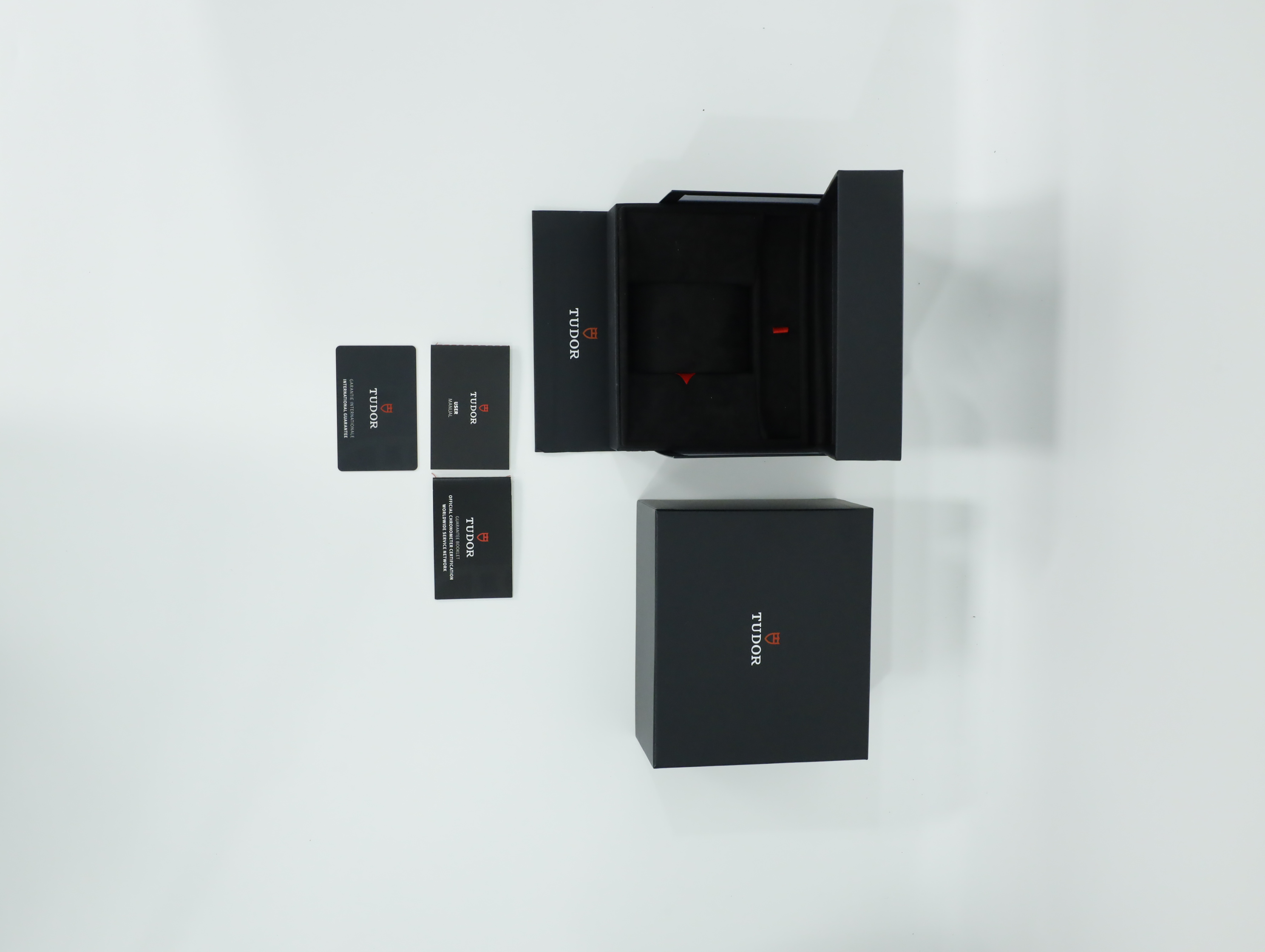 튜더 블랙 베이 M7941A1A0RU-0003 중고 2025년식 풀패키지샷