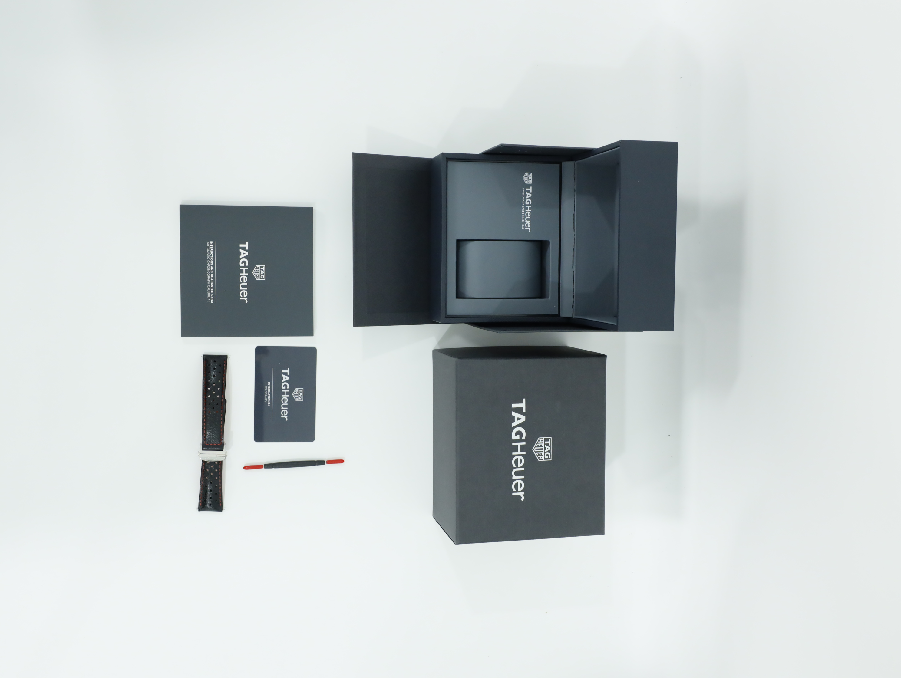 태그 호이어 까레라 크로노그래프 칼리버 16 CBM2110.BA0651 중고 2020년식 풀패키지샷
