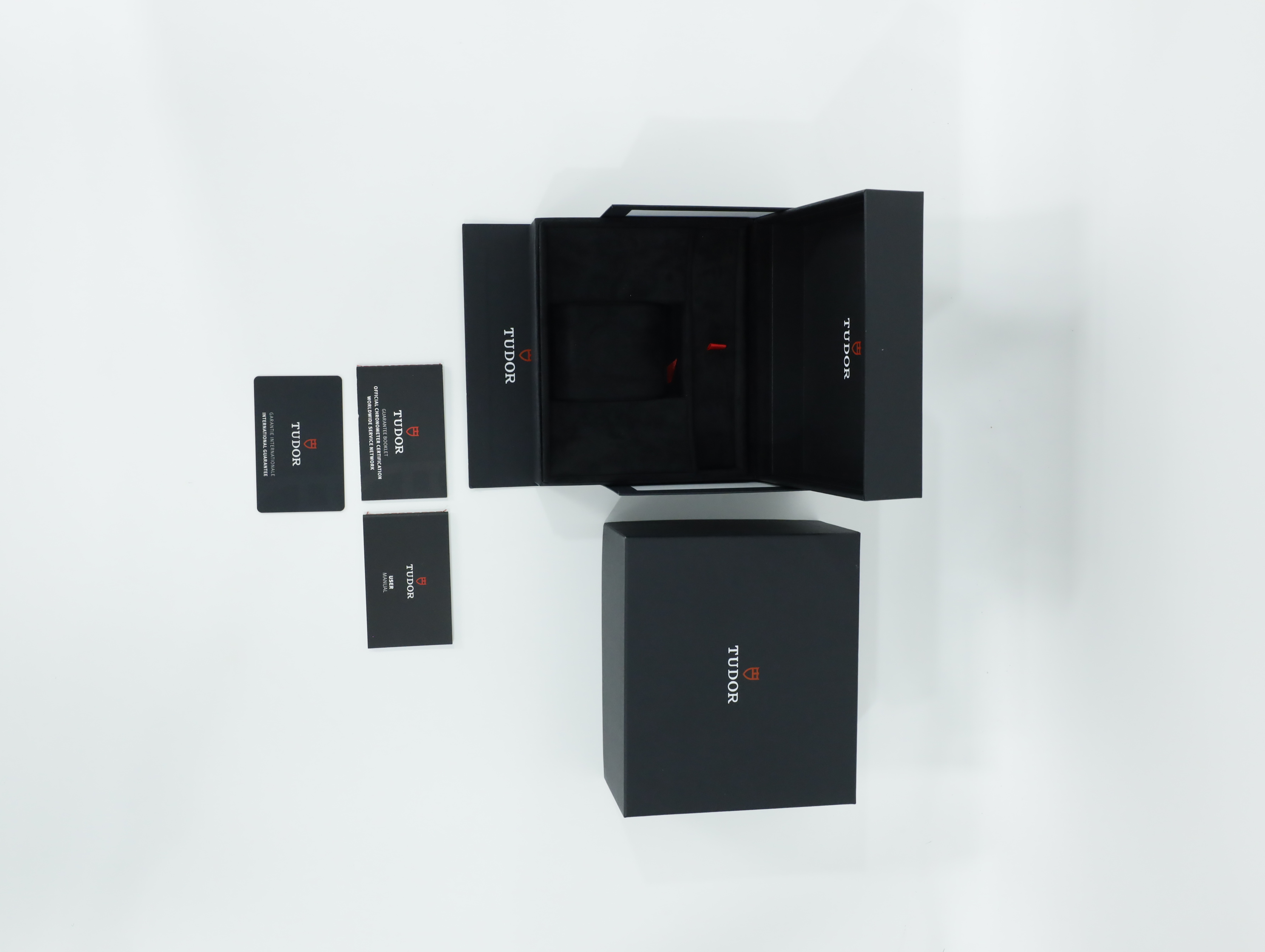 튜더 블랙 베이 54 M79000N-0001 중고 2024년식 풀패키지샷