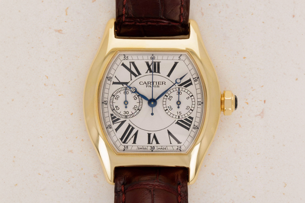 하이엔드 기계식 무브먼트가 탑재된 까르띠에 <br>
Tortue Monopoussoir Chronograph <br>
©
 https://loupethis.com