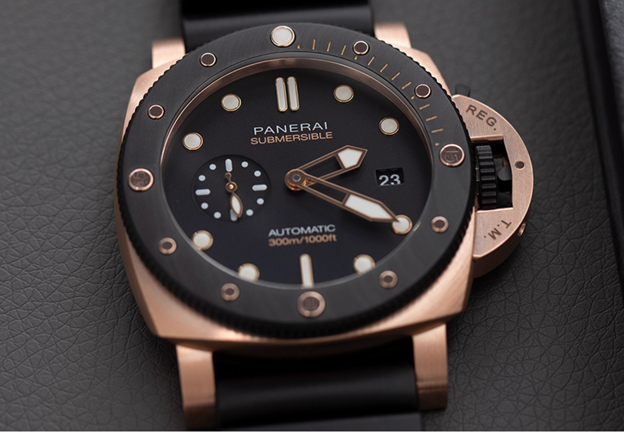 골드테크™ 케이스를 채택한 섭머저블 PAM01070<br/>© Swisswatches Magazine