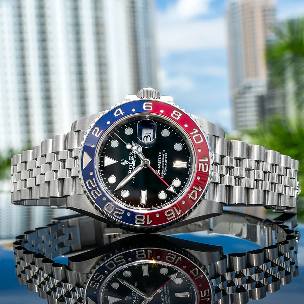 生産終了のニュースとともに価格・取引量が急騰した<Br>
Rolex GMT-Master II 126710BLRO<Br>
https://gandgtimepieces.com