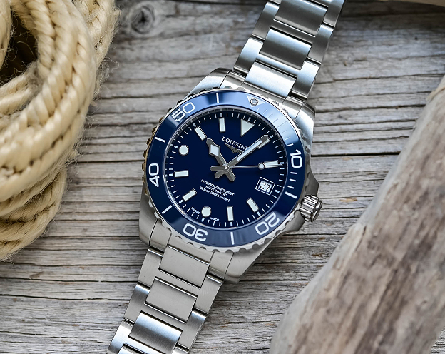 新型 ロンジン ハイドロコンクエスト (HydroConquest 300m)<br>
https://monochrome-watches.com