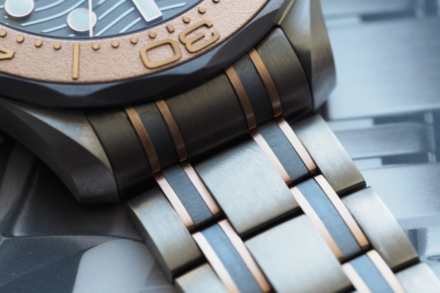 Ref. 2296.80 Tantalum Bracelet Link <br>© https://www.fratellowatches.com